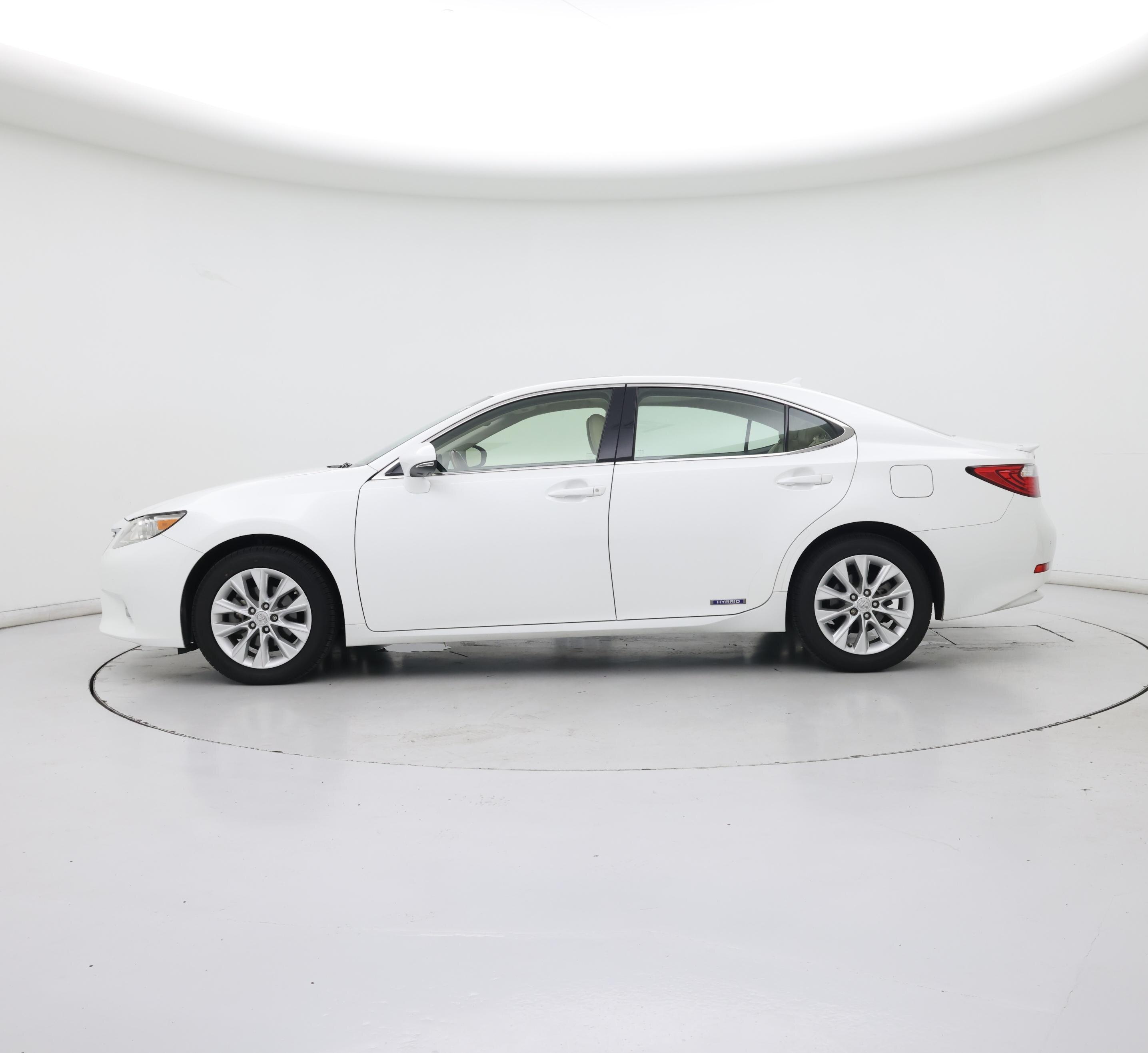 Thumbnail: 2013 Lexus ES - 3