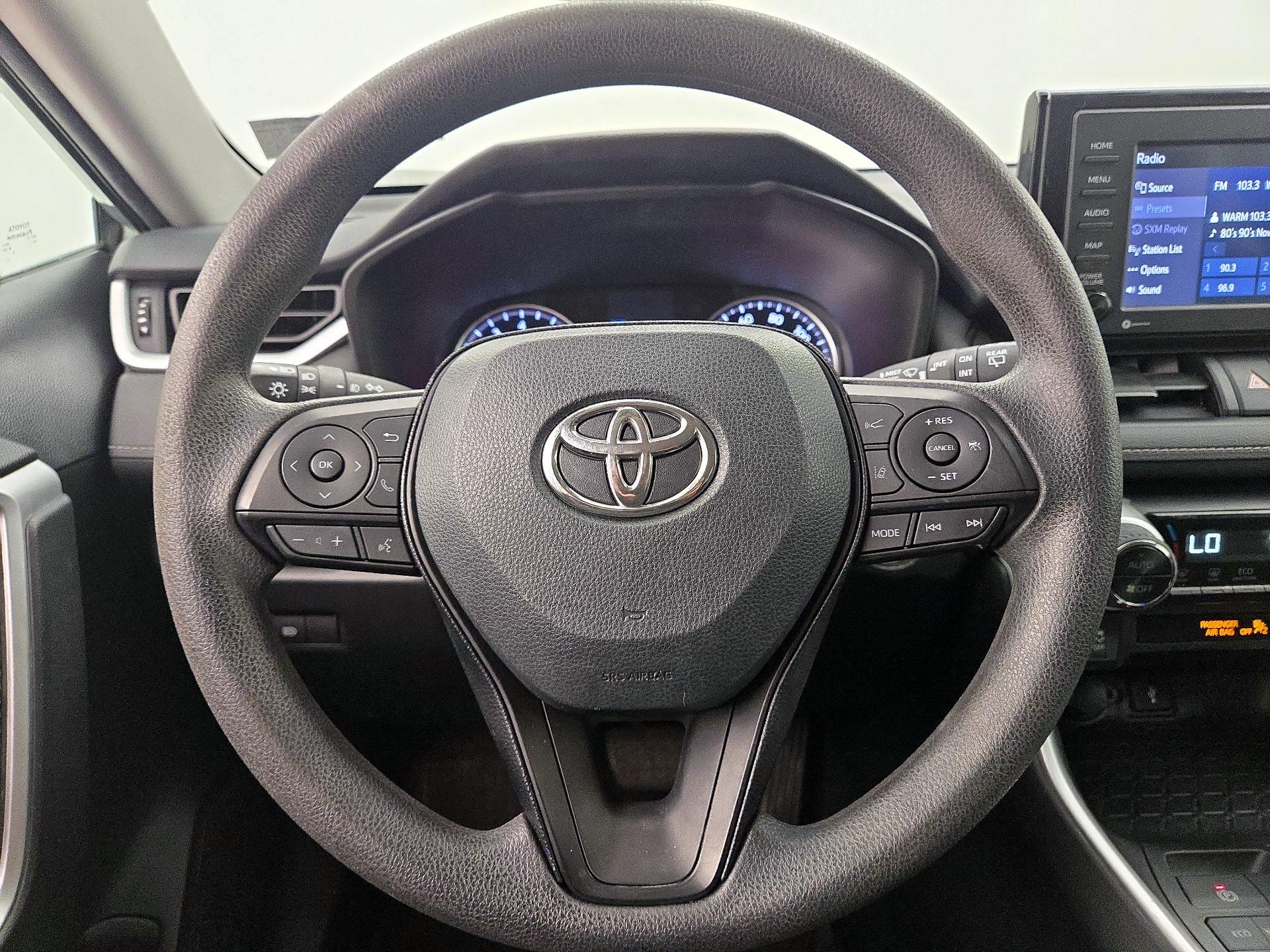 Thumbnail: 2020 Toyota RAV4 - 10