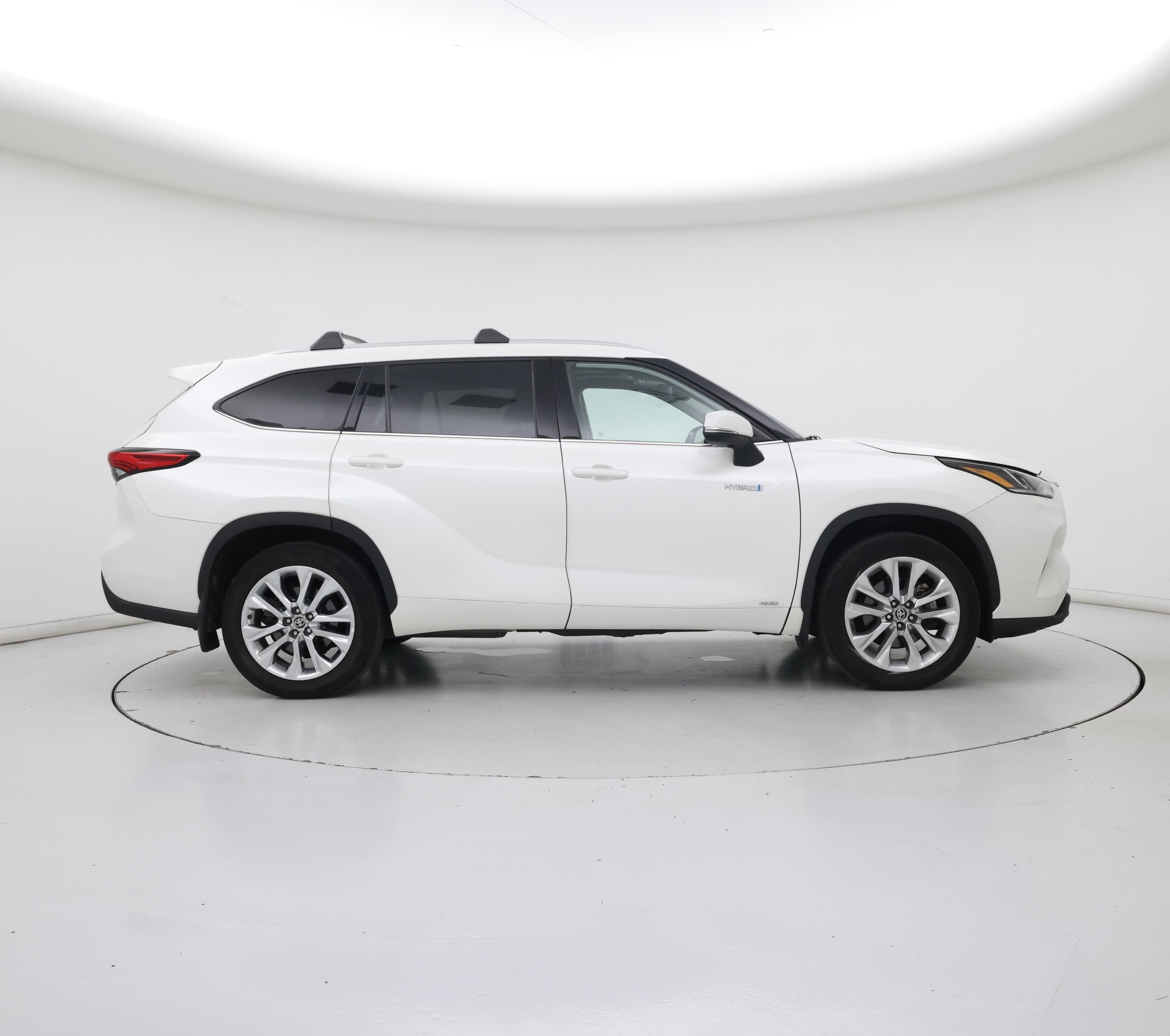 Thumbnail: 2020 Toyota Highlander - 7