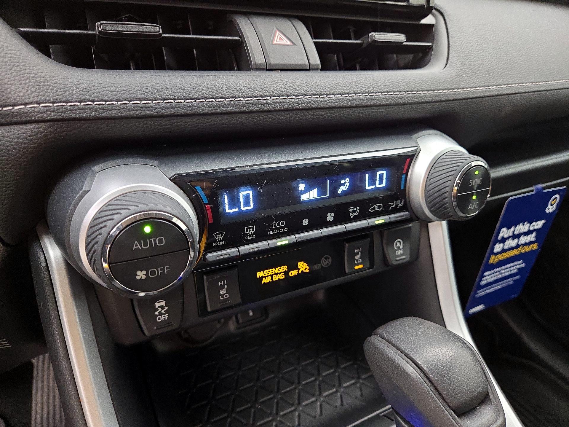 Thumbnail: 2021 Toyota RAV4 - 16