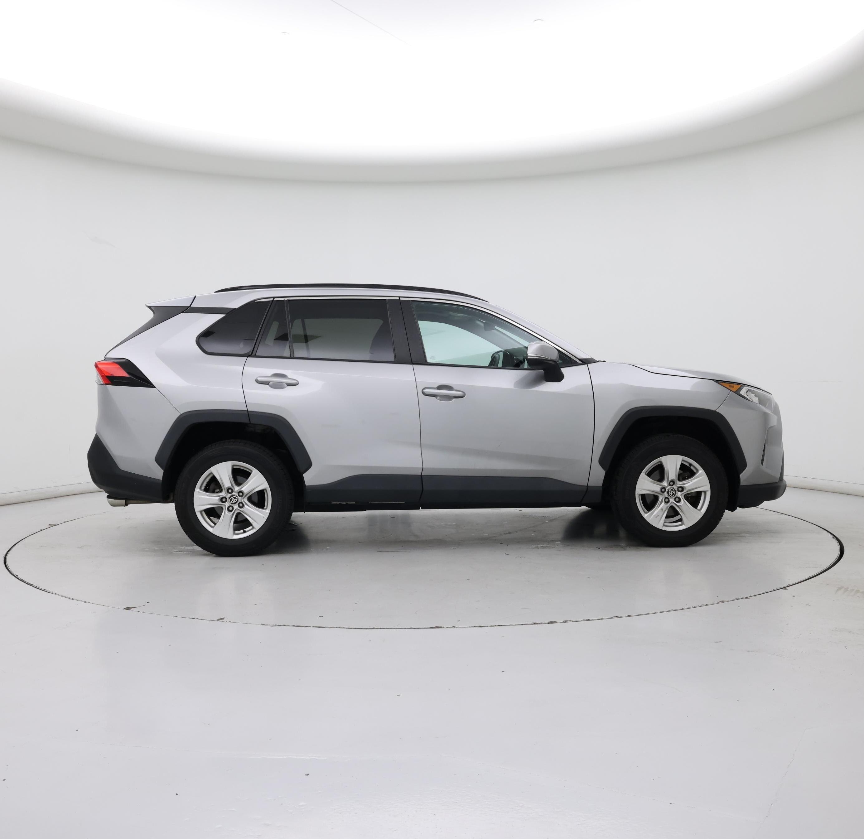 Thumbnail: 2021 Toyota RAV4 - 7