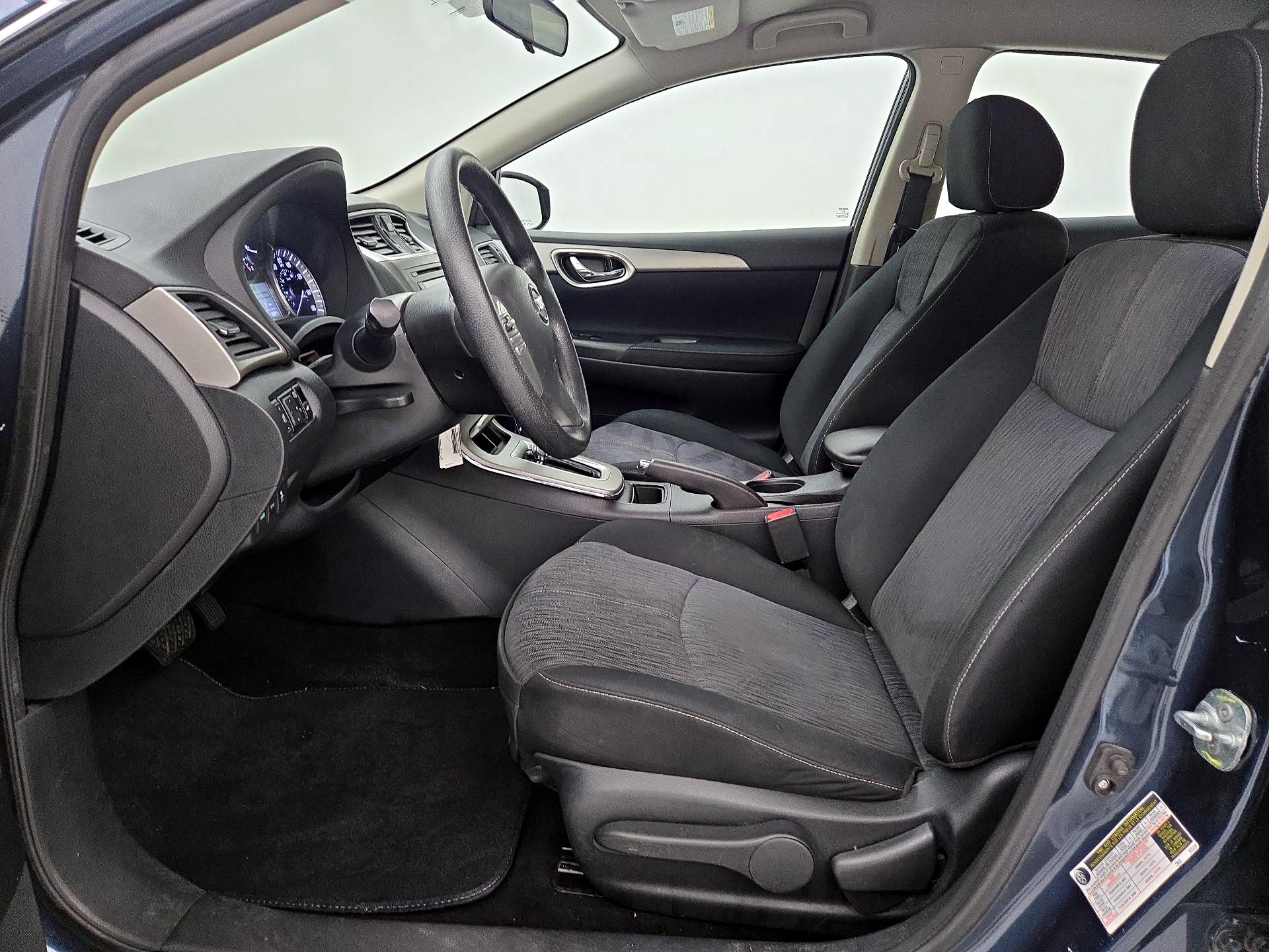 Thumbnail: 2014 Nissan Sentra - 11