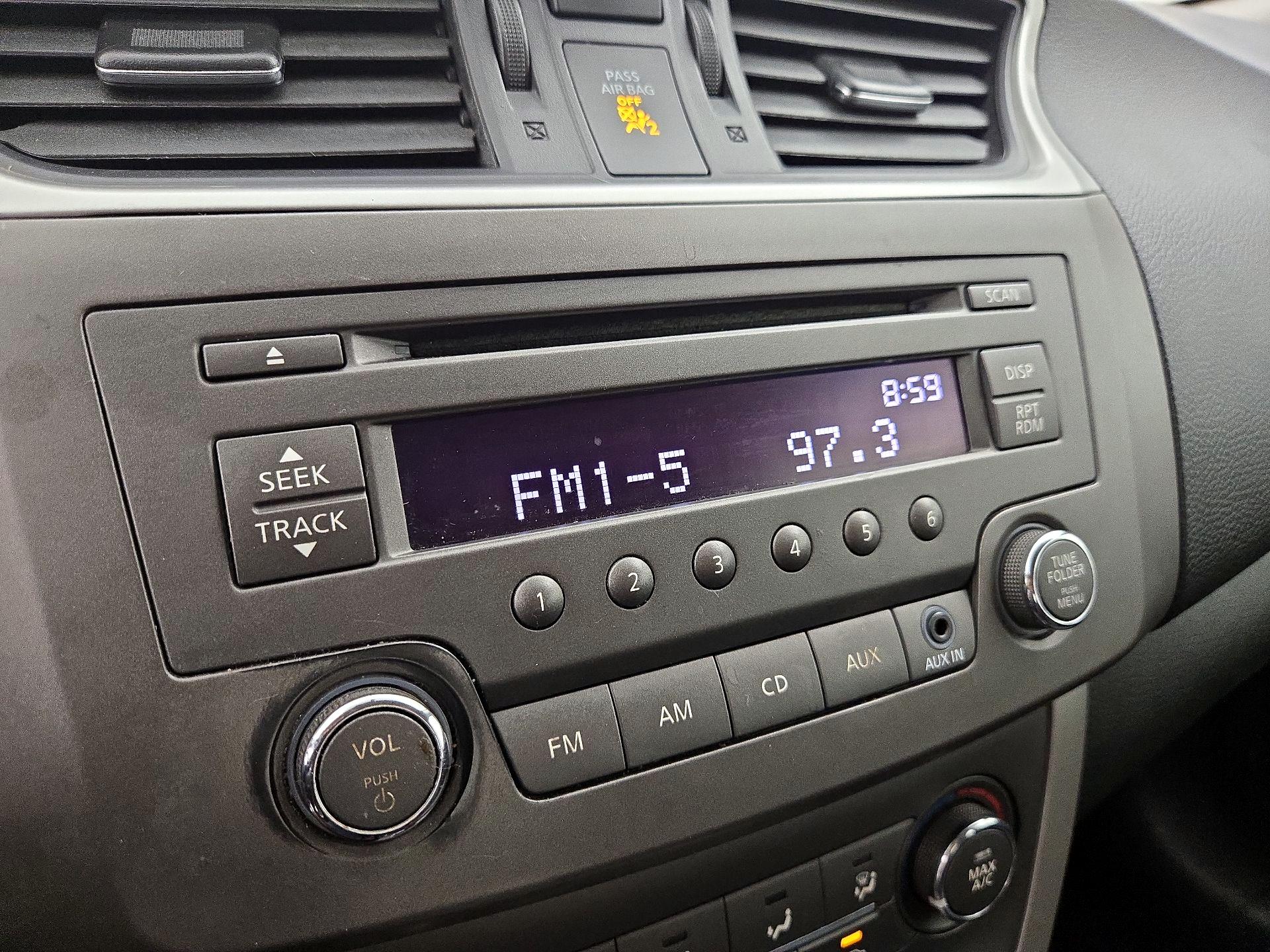 Thumbnail: 2014 Nissan Sentra - 14