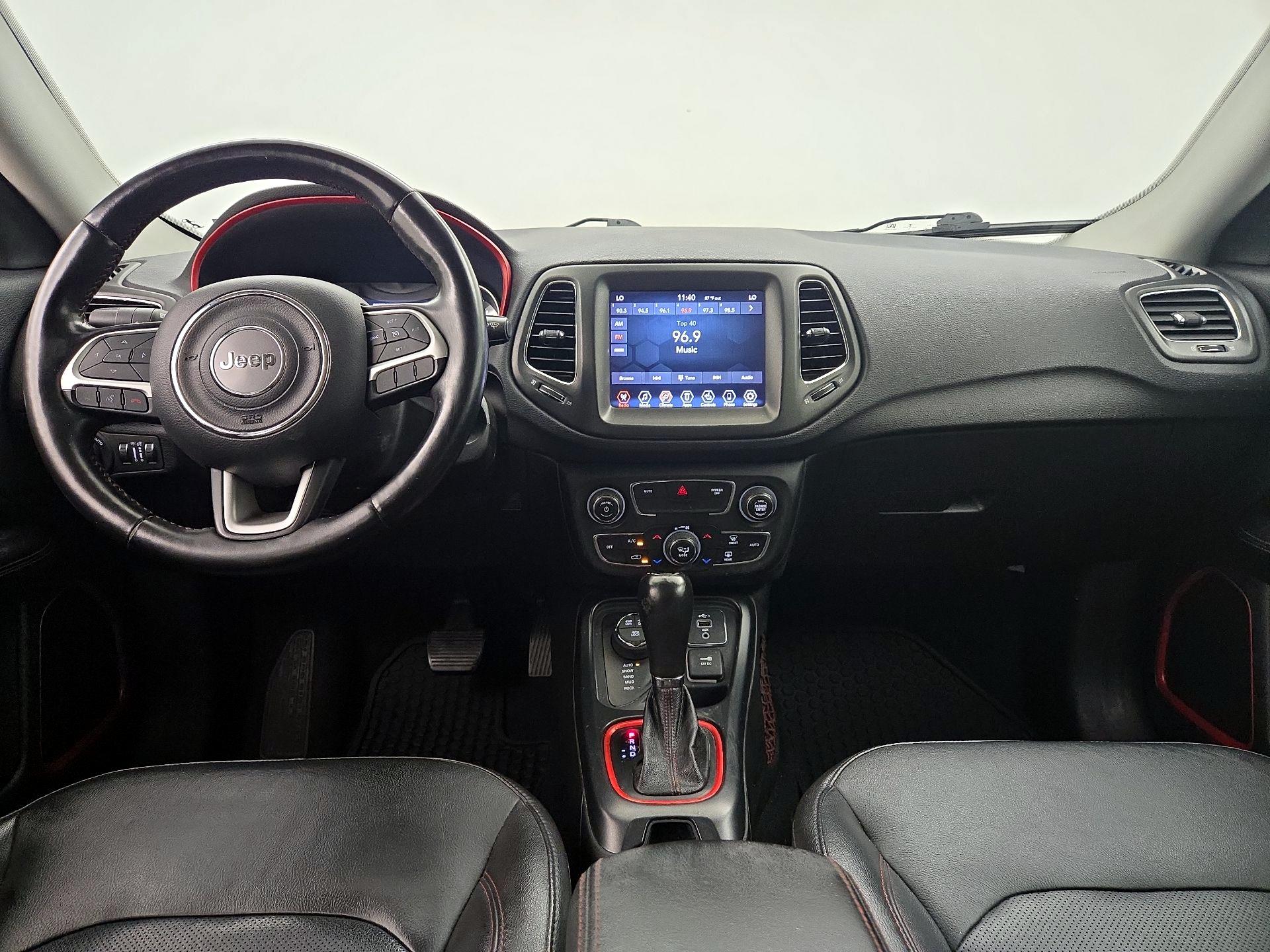 Thumbnail: 2020 Jeep Compass - 9