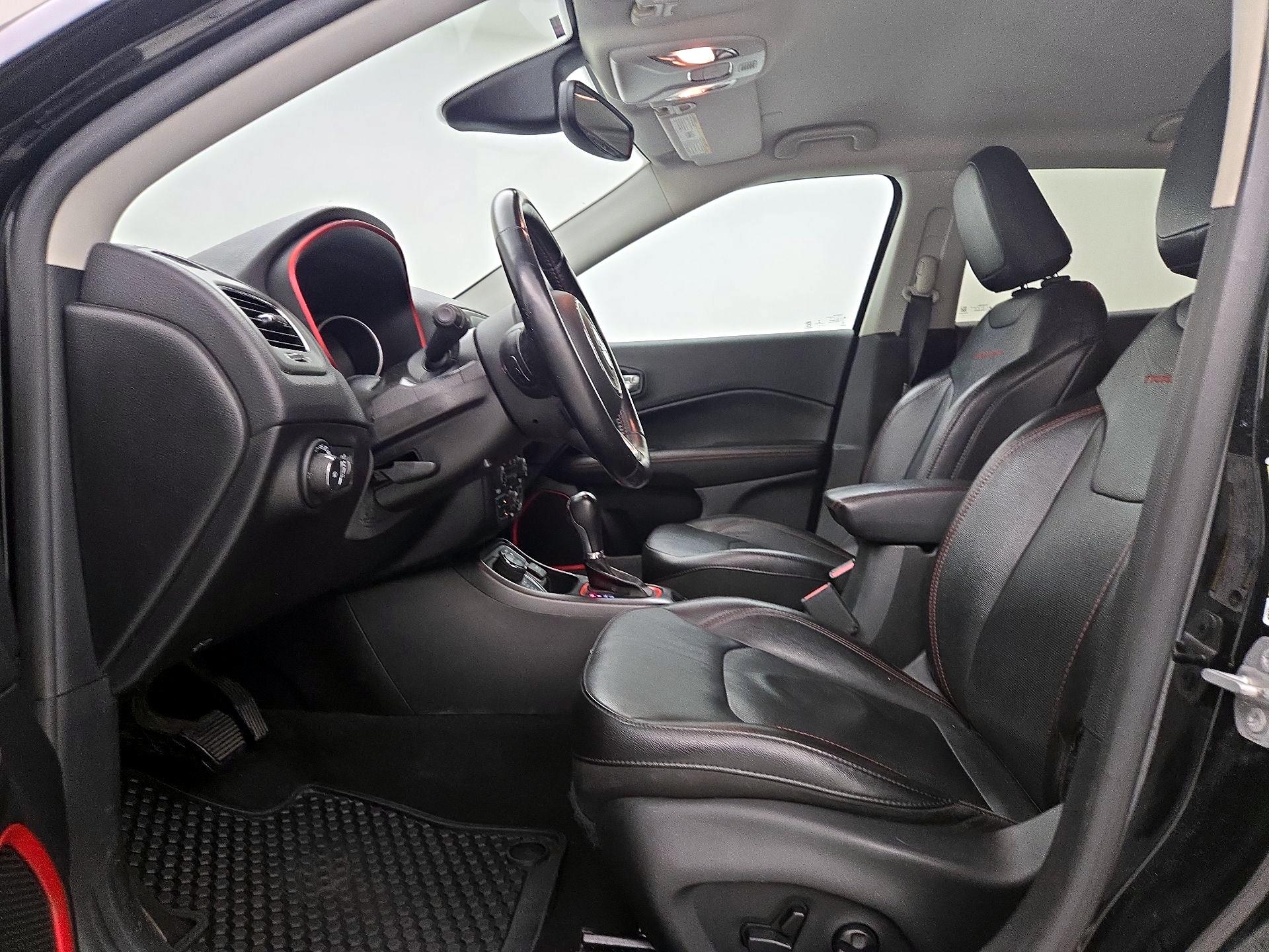 Thumbnail: 2020 Jeep Compass - 11