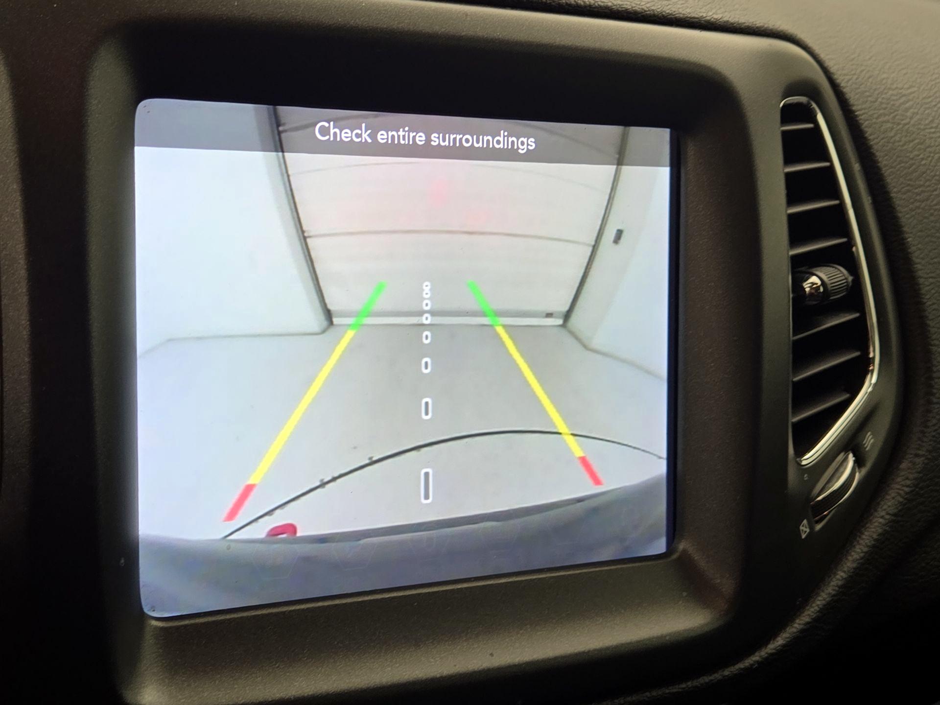 Thumbnail: 2020 Jeep Compass - 14