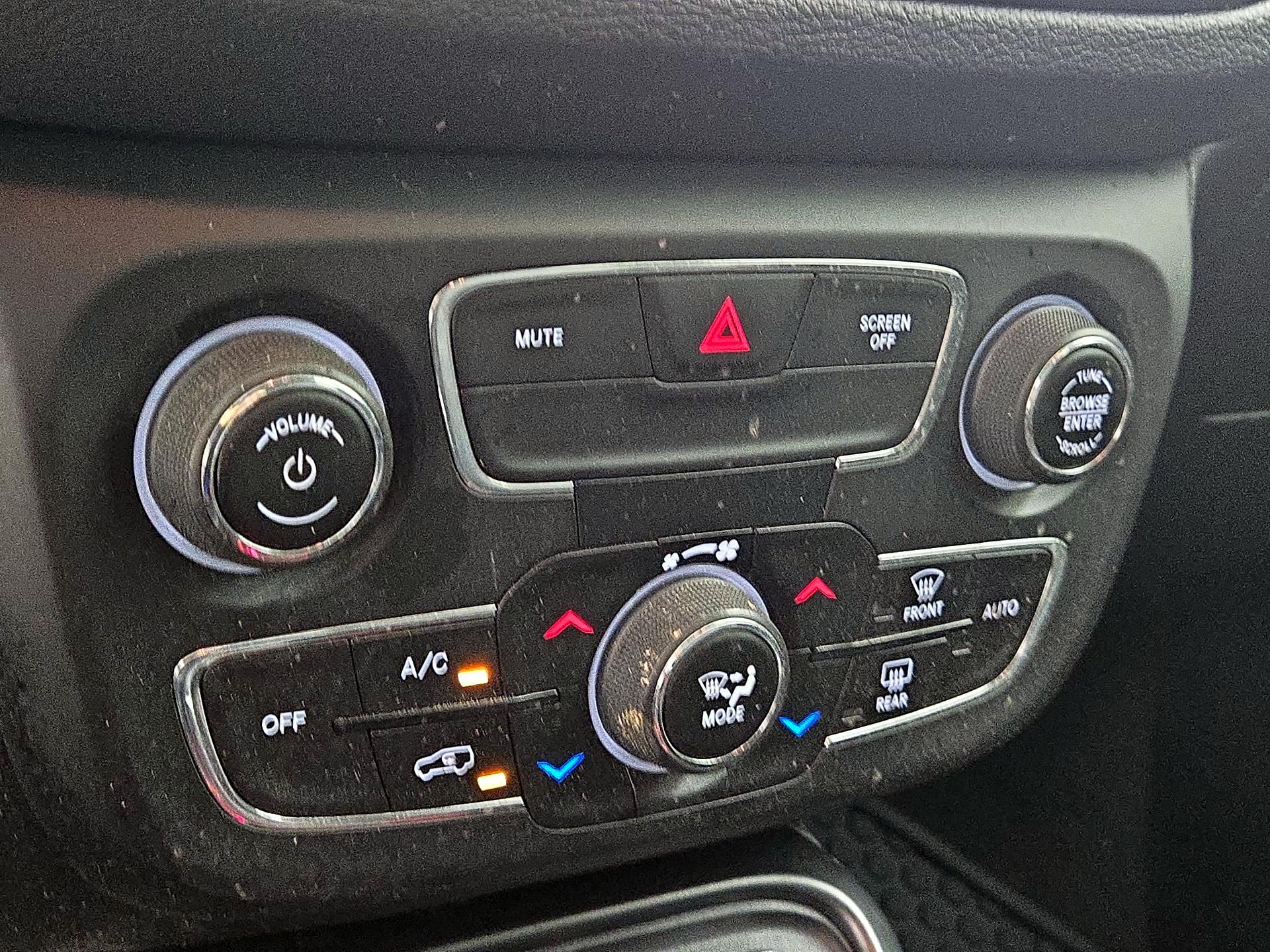 Thumbnail: 2020 Jeep Compass - 16