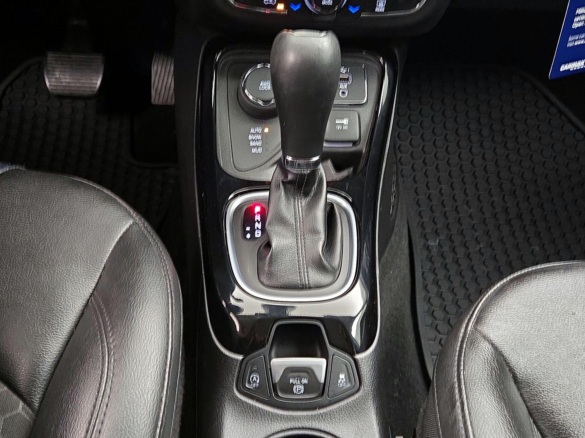 Thumbnail: 2020 Jeep Compass - 17