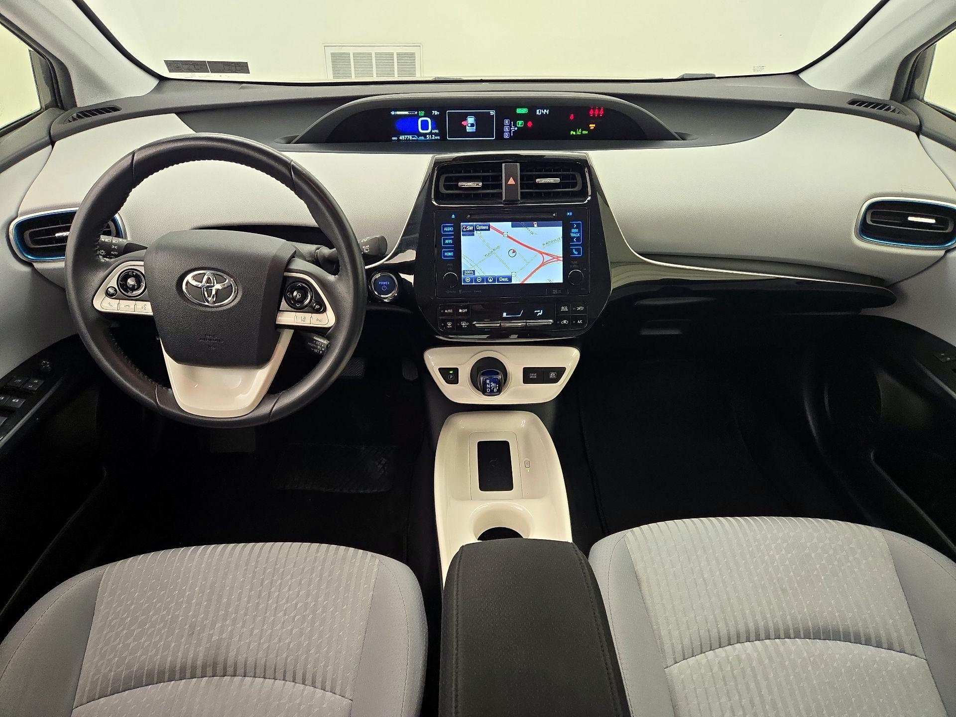Thumbnail: 2017 Toyota Prius - 9