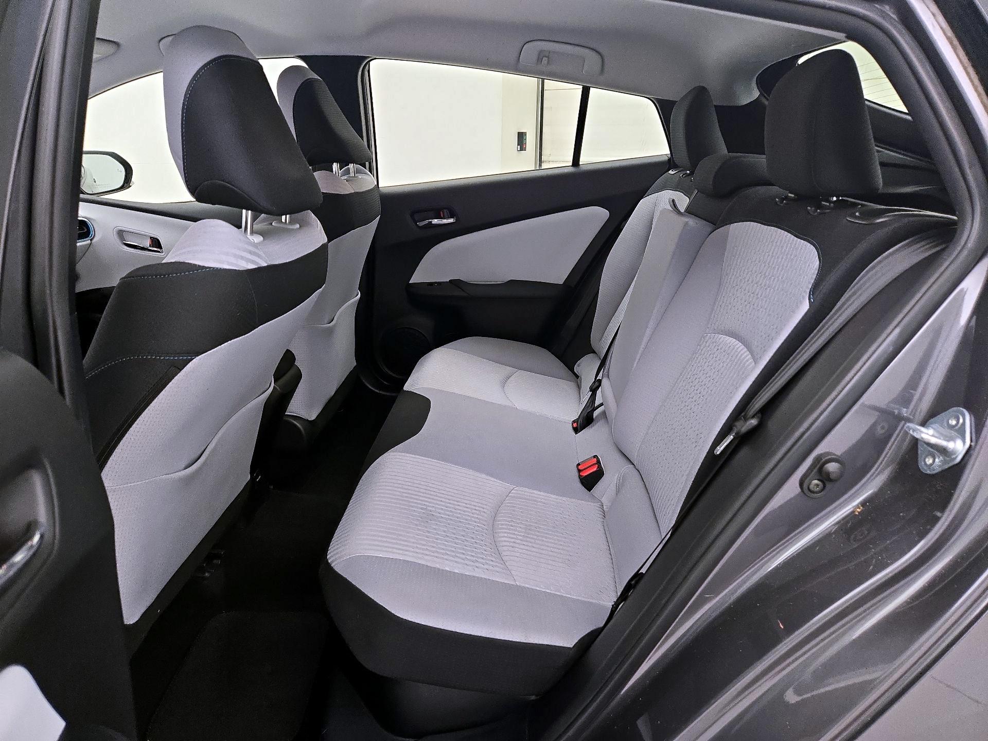 Thumbnail: 2017 Toyota Prius - 20