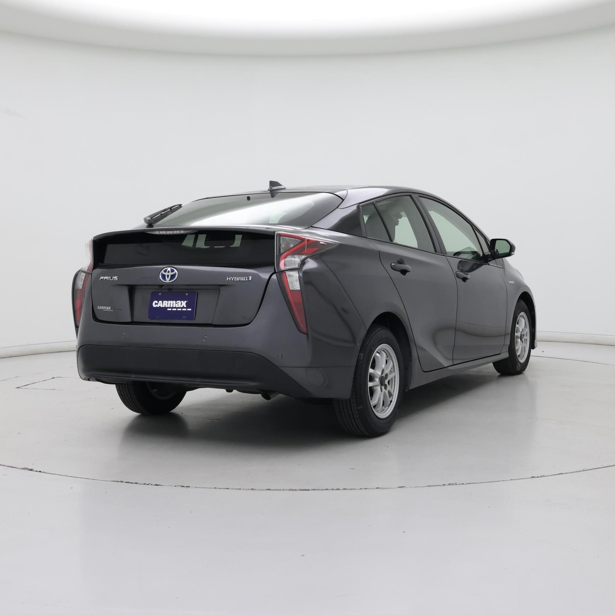 Thumbnail: 2017 Toyota Prius - 8