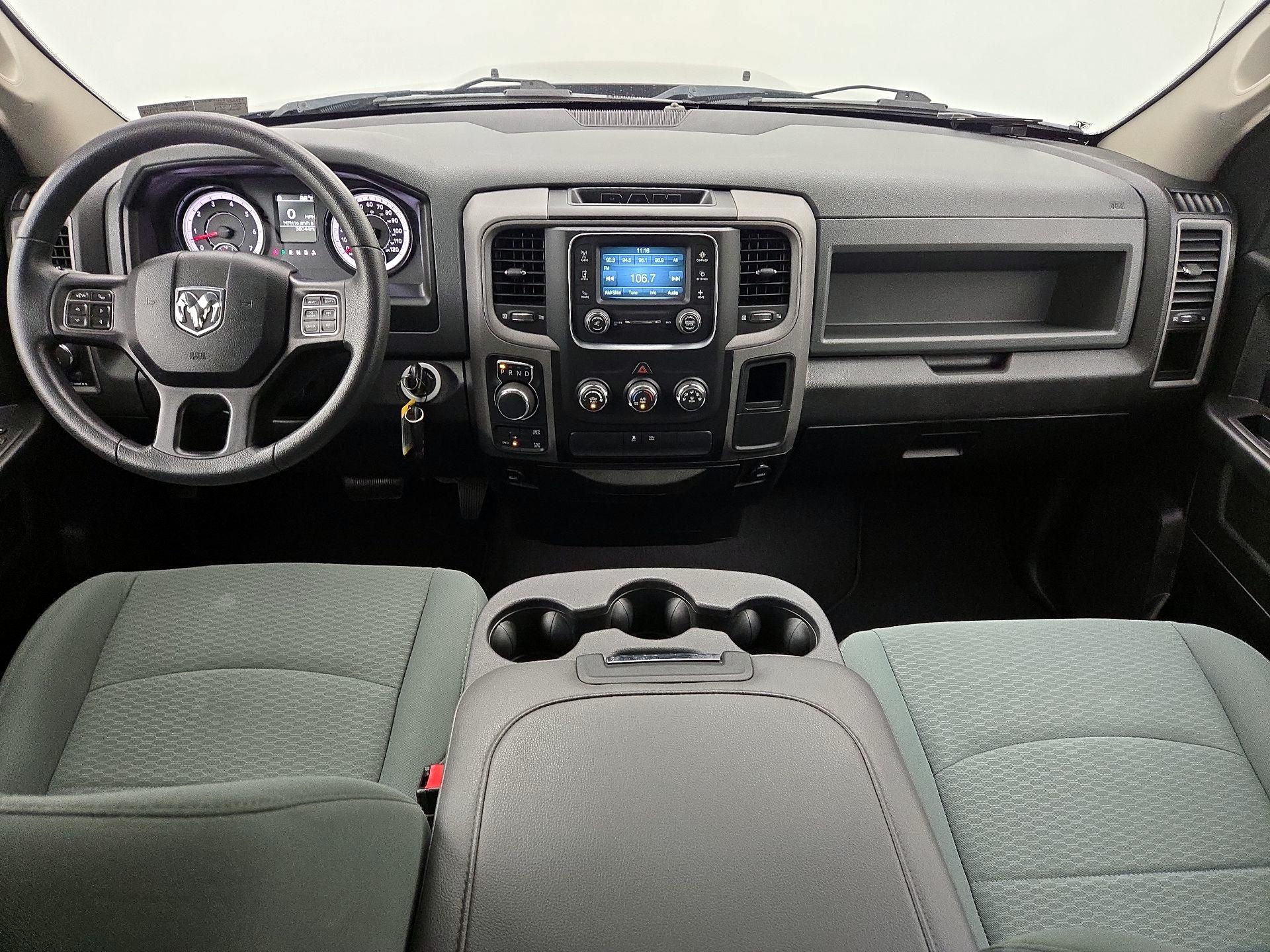Thumbnail: 2019 RAM 1500 Classic - 9