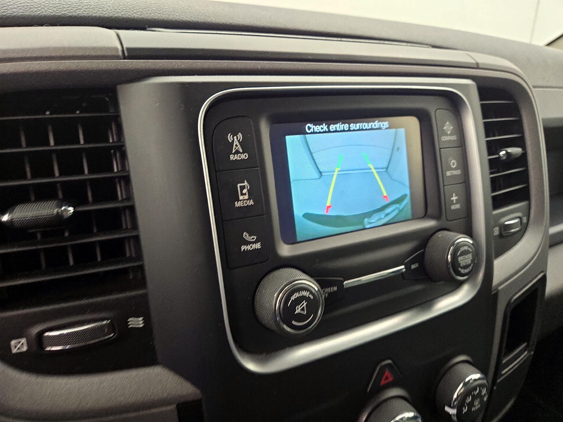 Thumbnail: 2019 RAM 1500 Classic - 14