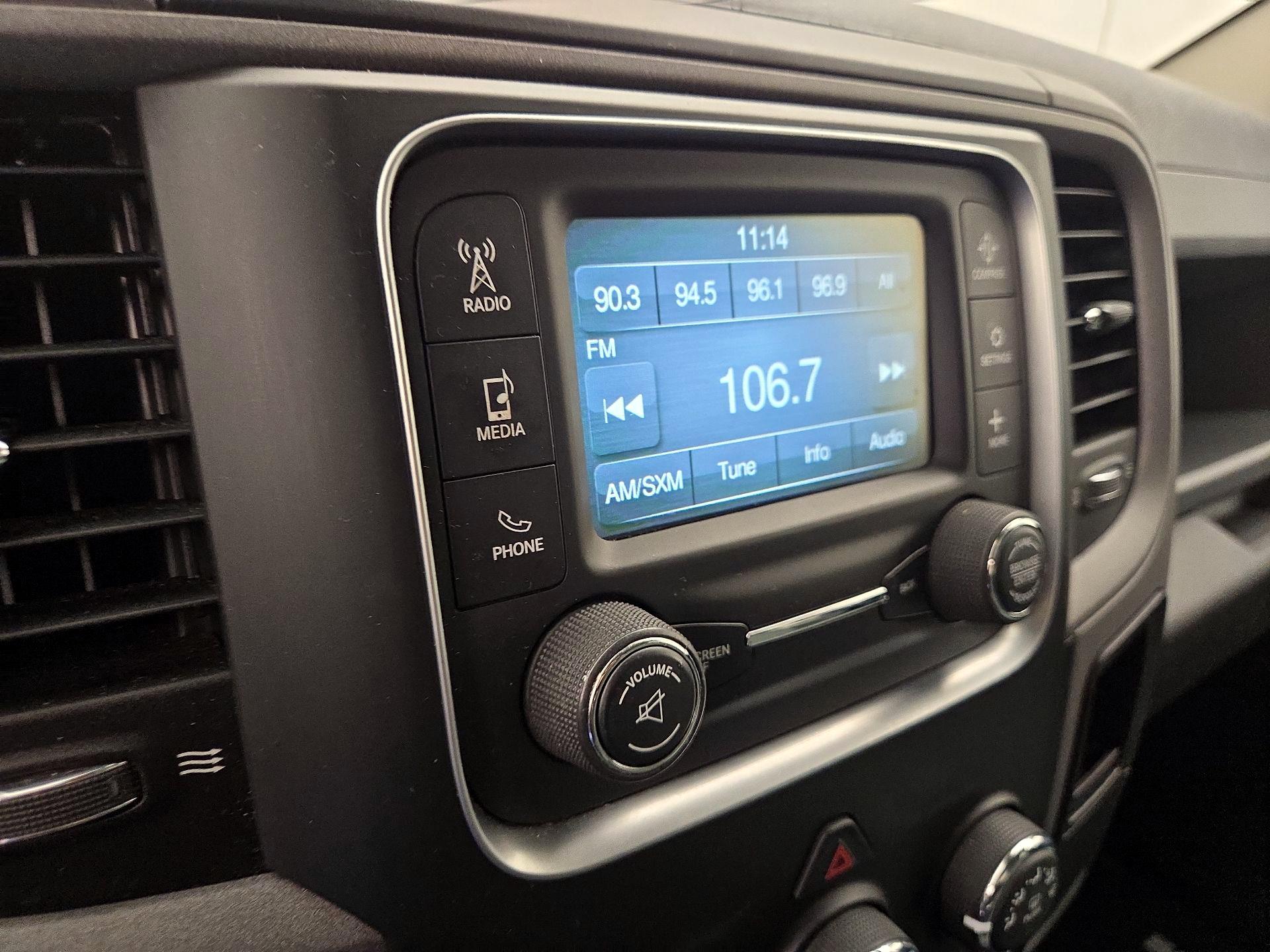 Thumbnail: 2019 RAM 1500 Classic - 15