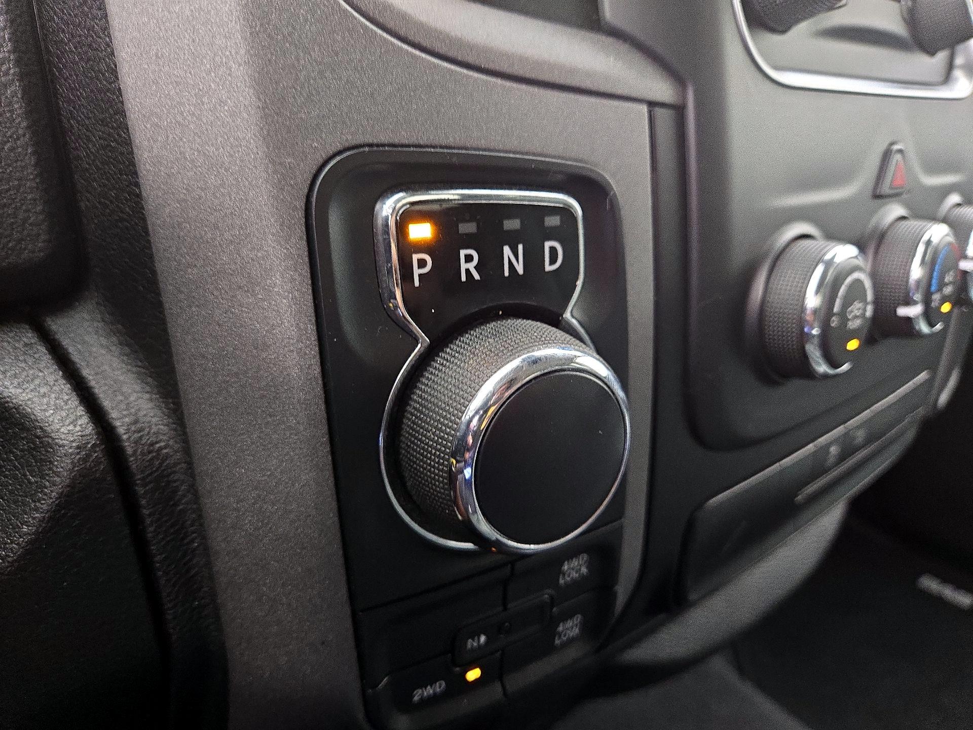 Thumbnail: 2019 RAM 1500 Classic - 17