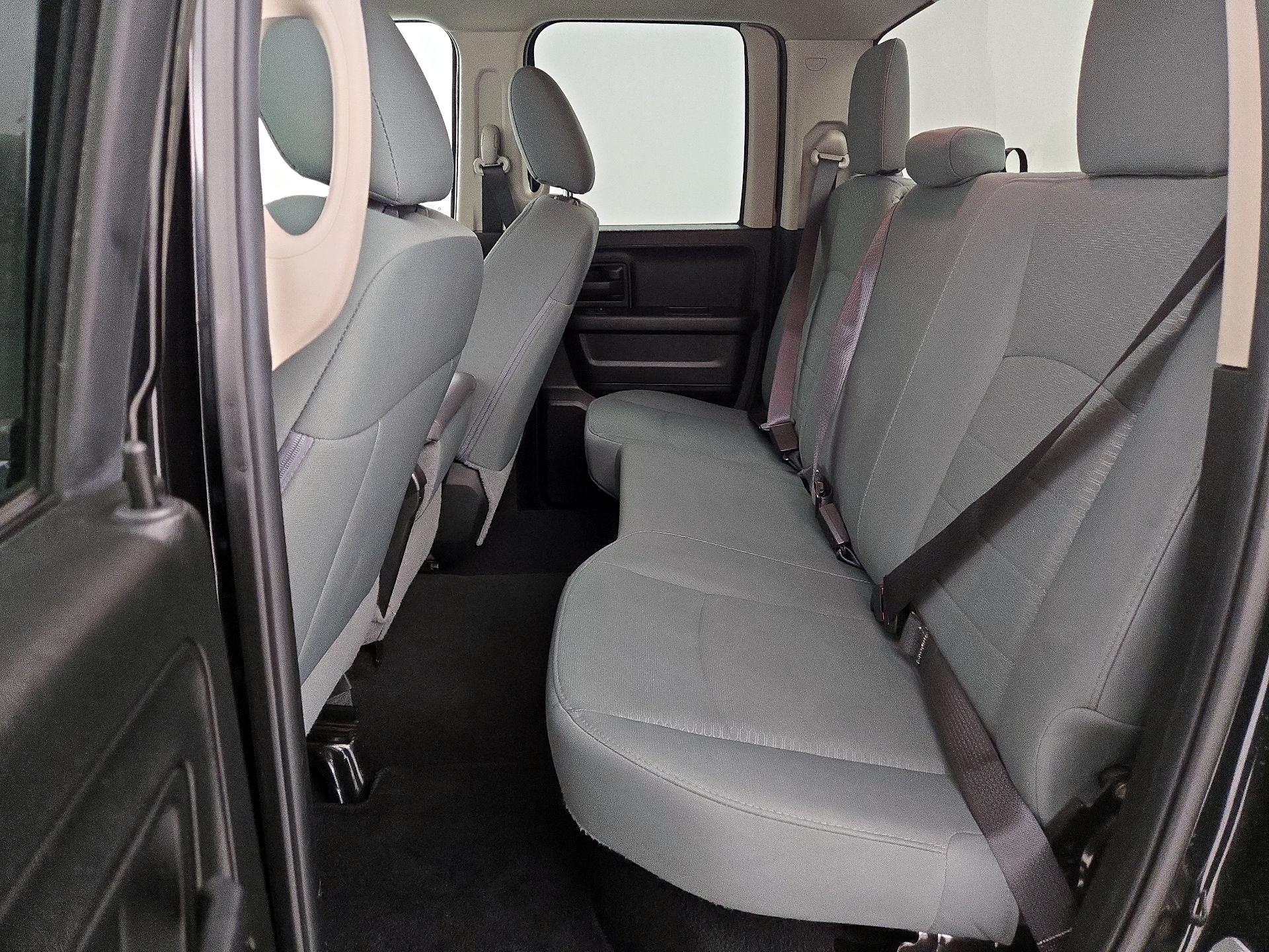 Thumbnail: 2019 RAM 1500 Classic - 18