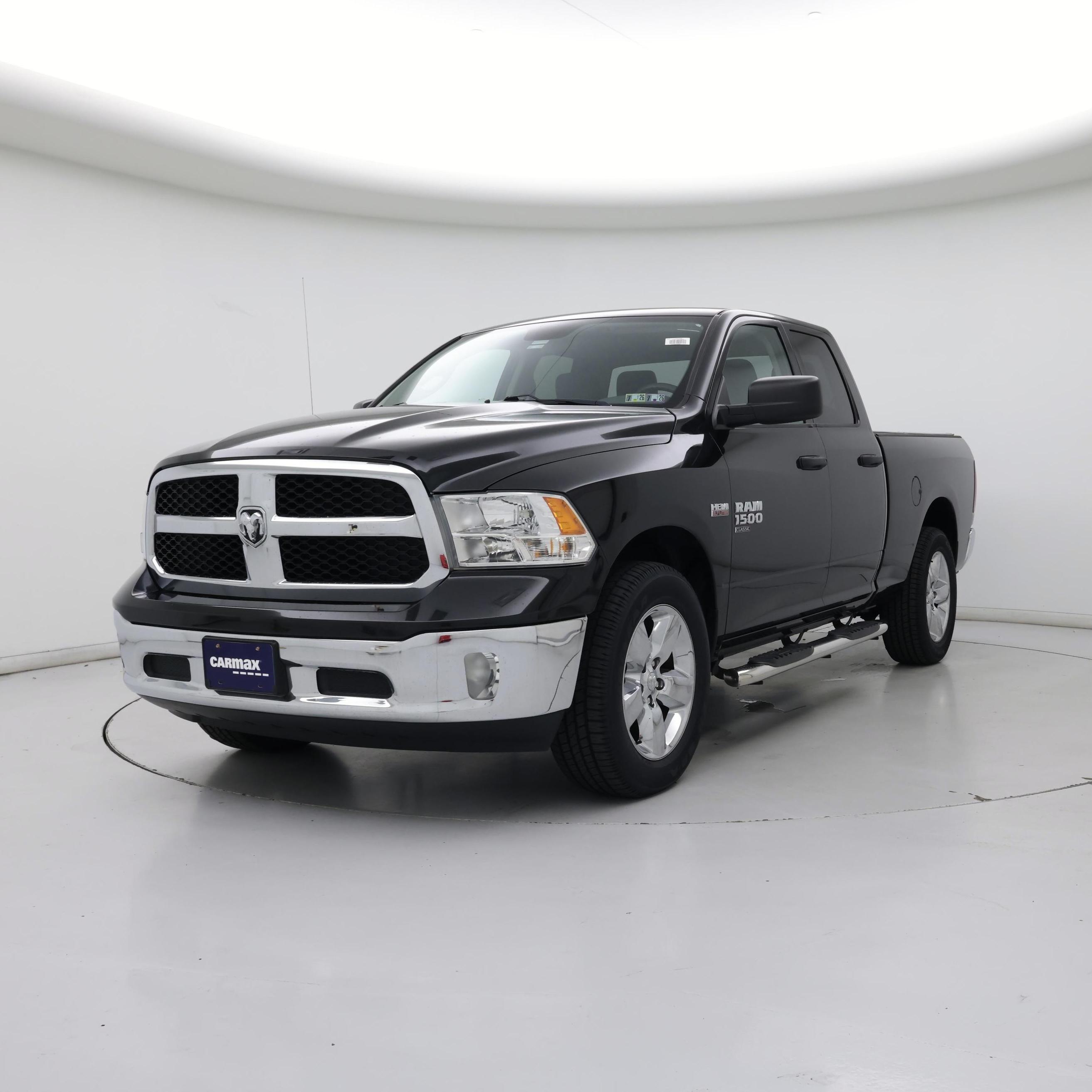 Thumbnail: 2019 RAM 1500 Classic - 4