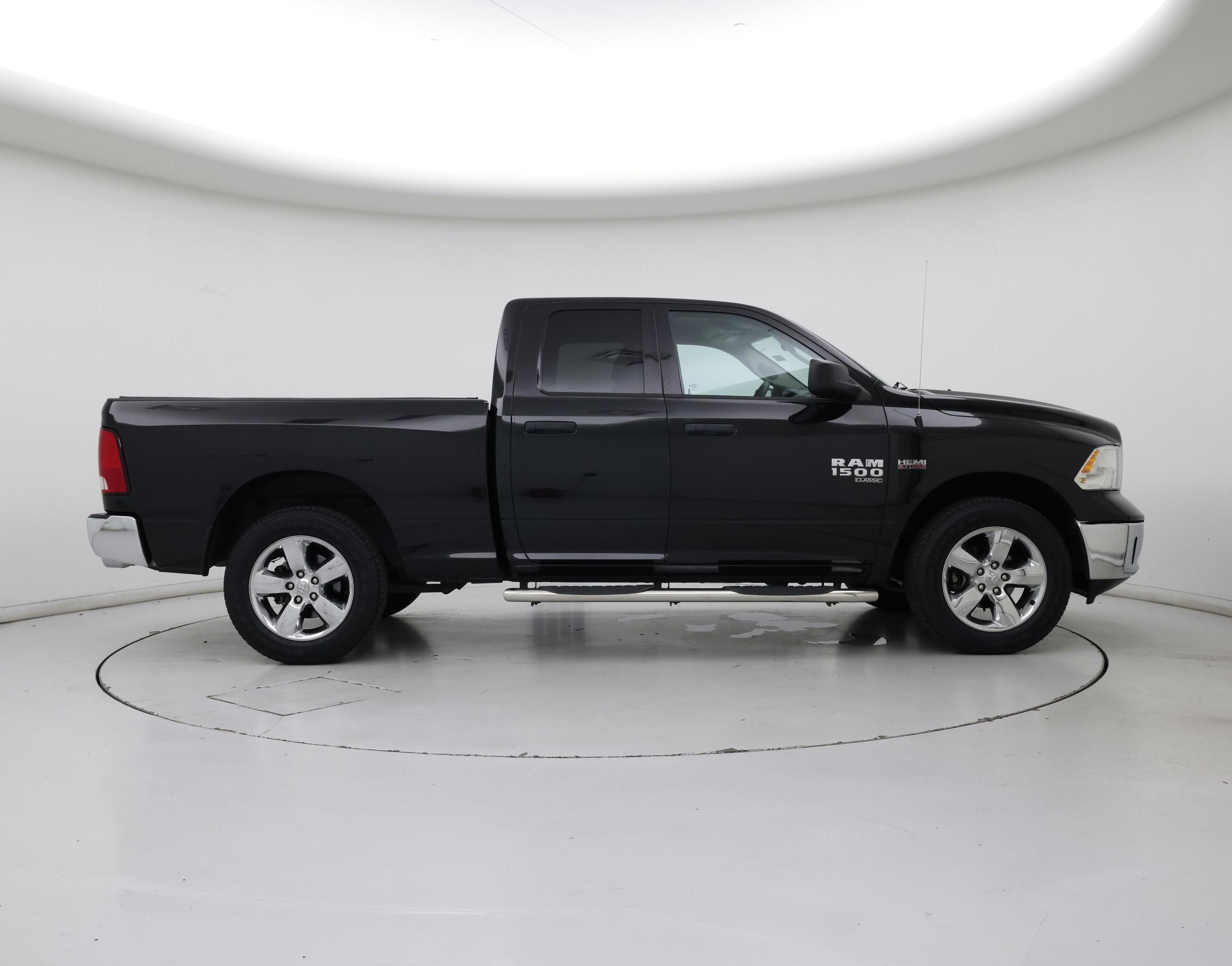 Thumbnail: 2019 RAM 1500 Classic - 7