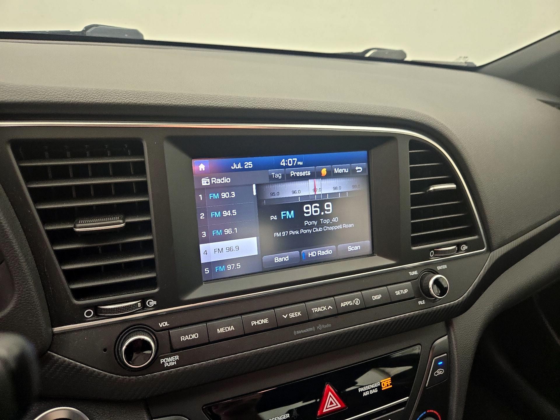 Thumbnail: 2017 Hyundai Elantra - 15