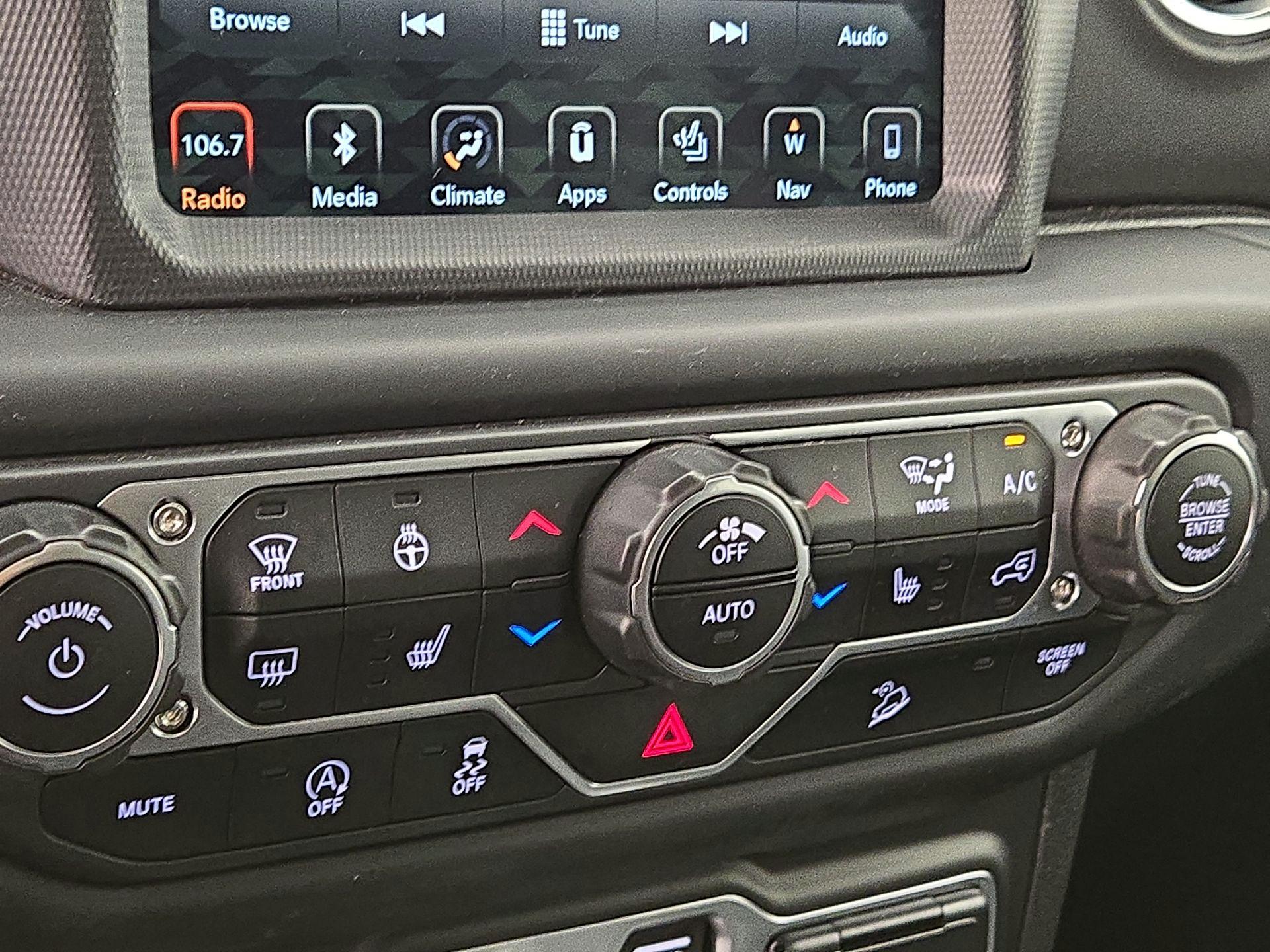 Thumbnail: 2018 Jeep Wrangler - 17