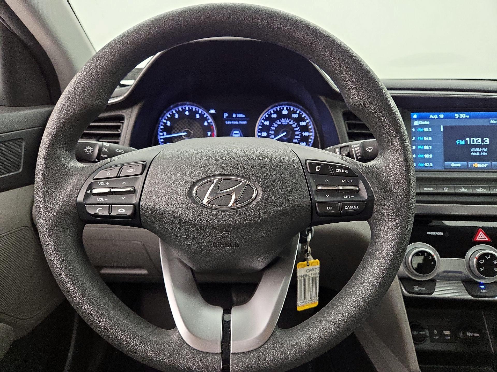 Thumbnail: 2019 Hyundai Elantra - 10