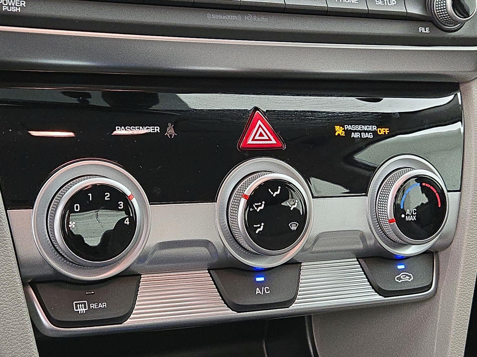 Thumbnail: 2019 Hyundai Elantra - 16