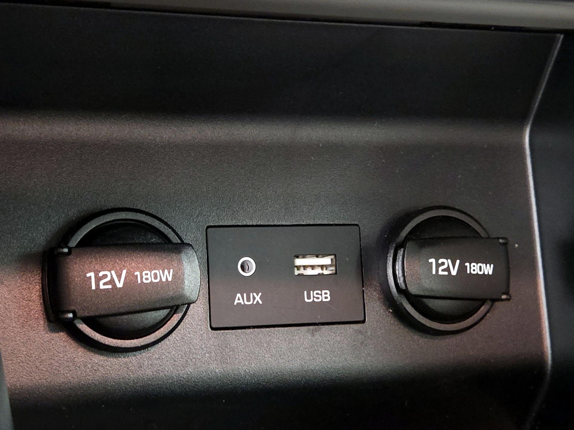 Thumbnail: 2019 Hyundai Elantra - 18