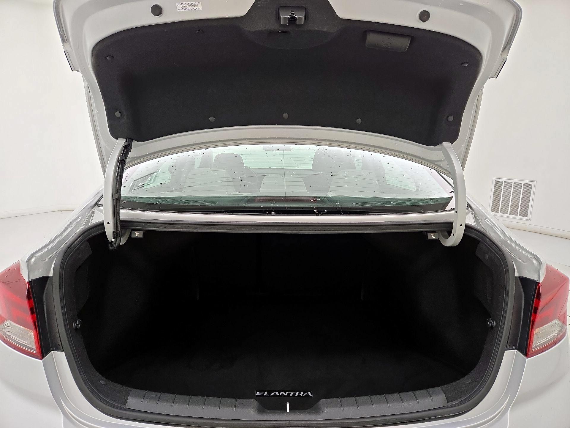 Thumbnail: 2019 Hyundai Elantra - 20