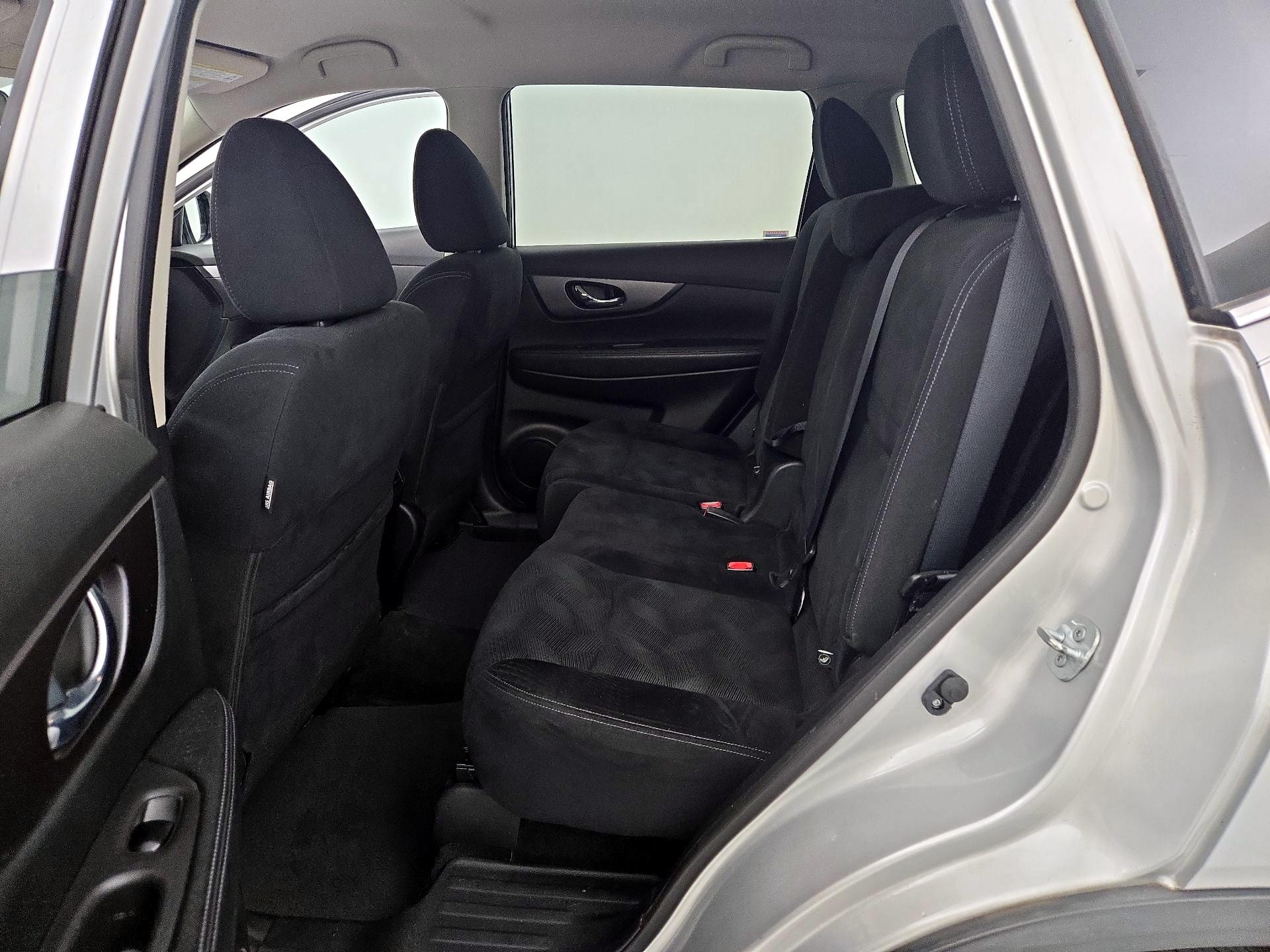 Thumbnail: 2016 Nissan Rogue - 19