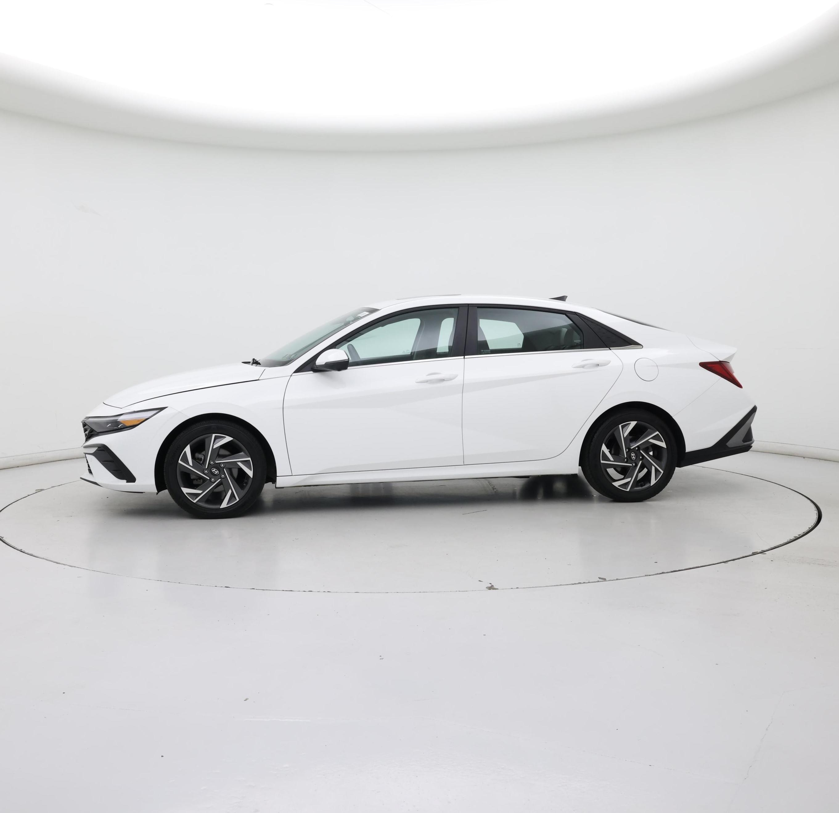 Thumbnail: 2024 Hyundai Elantra - 3