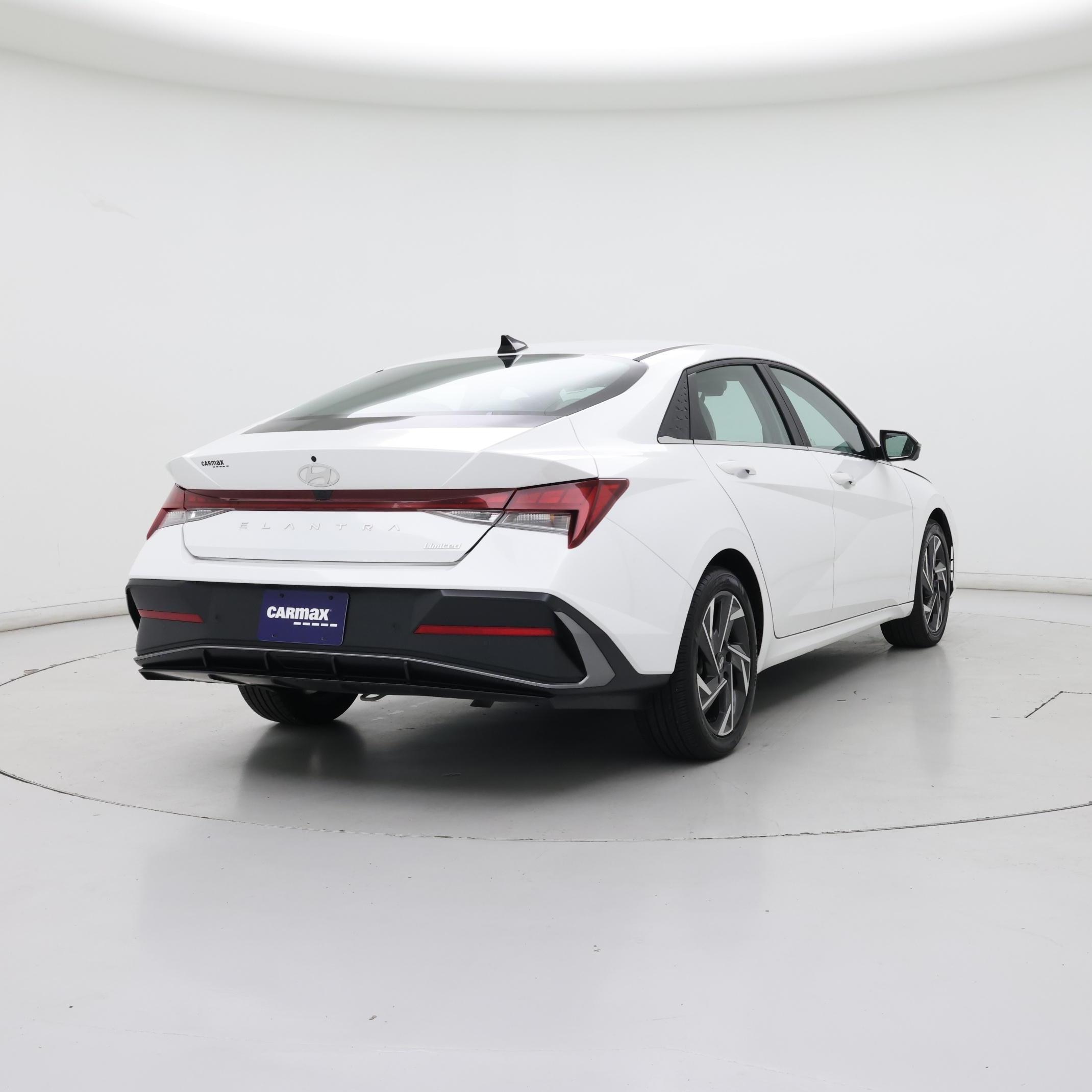 Thumbnail: 2024 Hyundai Elantra - 8