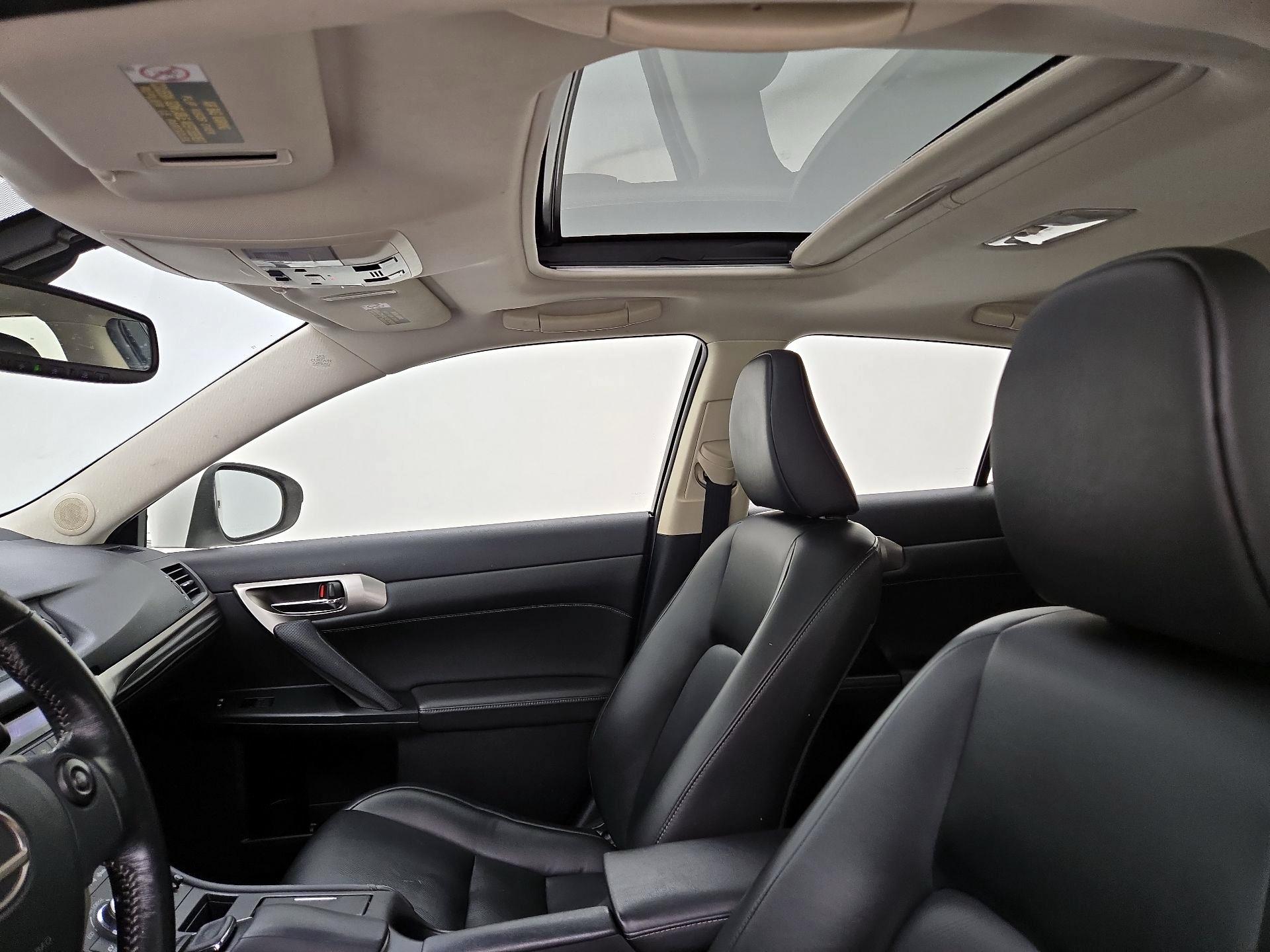 Thumbnail: 2017 Lexus CT - 20