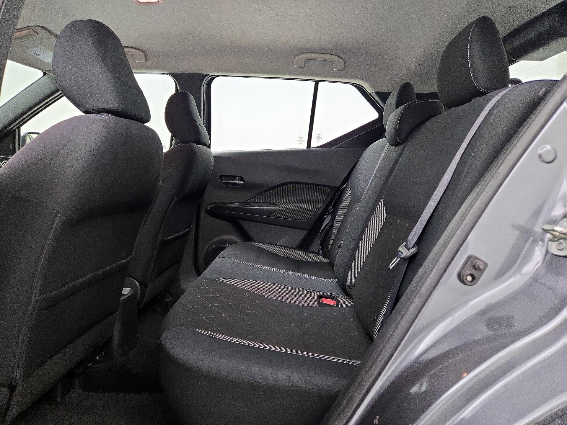 Thumbnail: 2019 Nissan Kicks - 18