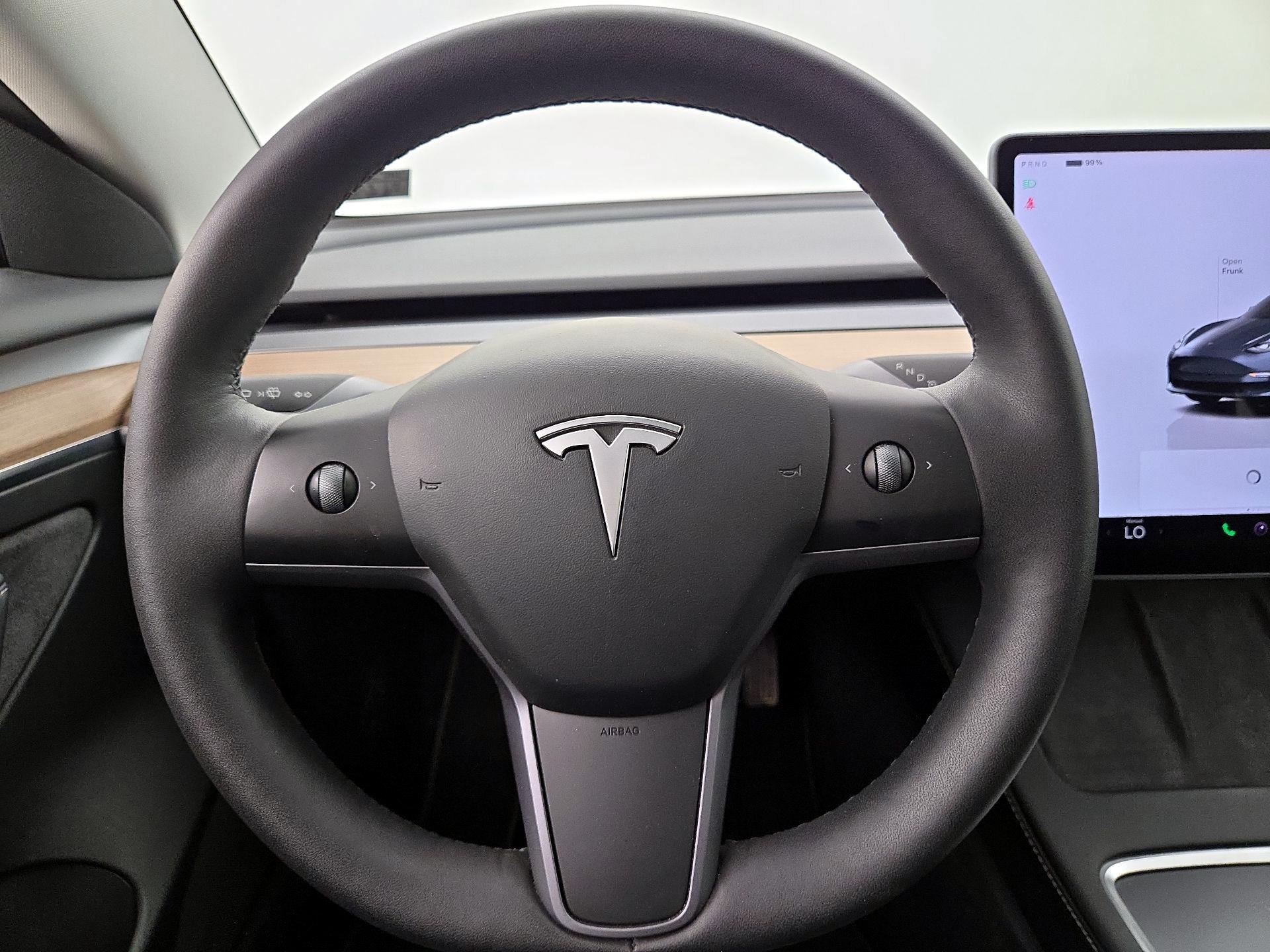 Thumbnail: 2023 Tesla Model 3 - 10