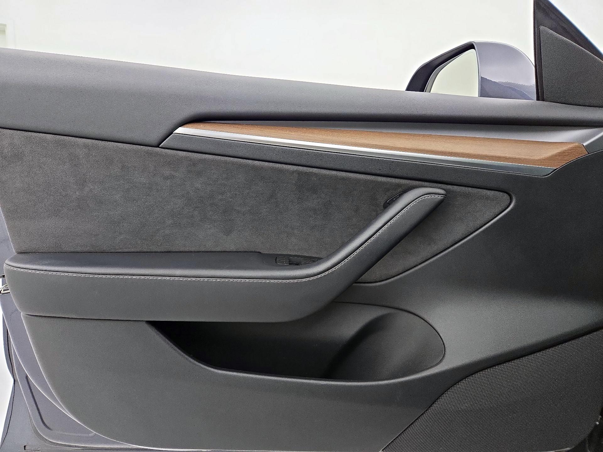 Thumbnail: 2023 Tesla Model 3 - 12