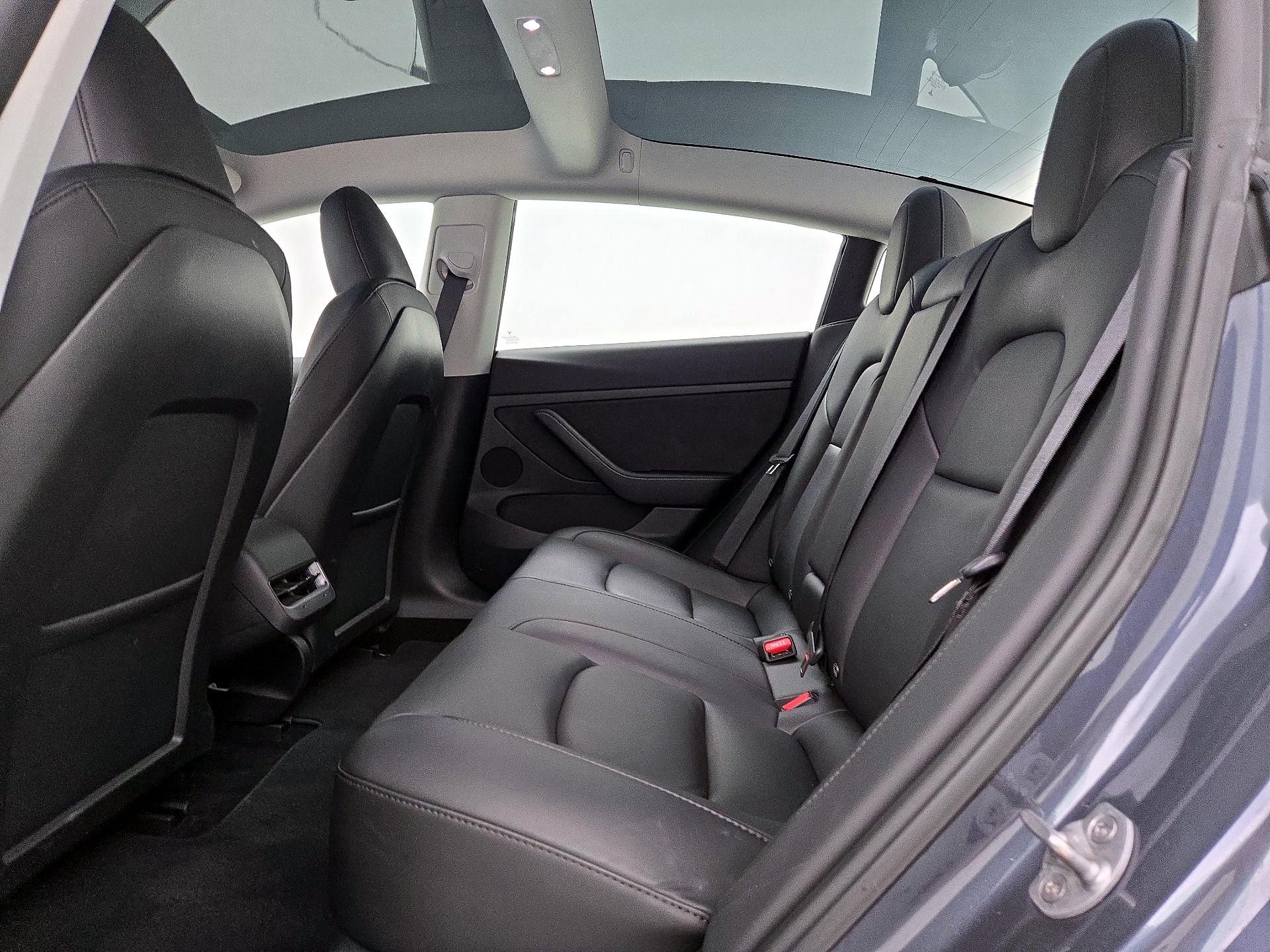 Thumbnail: 2023 Tesla Model 3 - 19