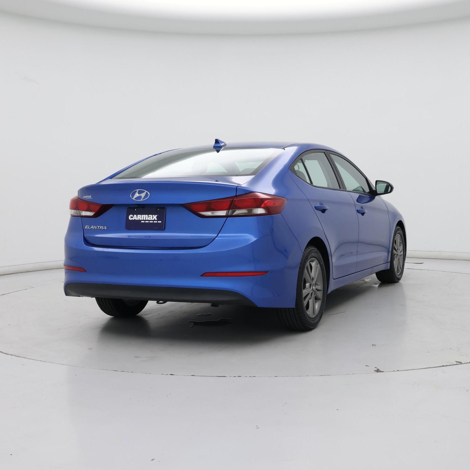 Thumbnail: 2017 Hyundai Elantra - 8