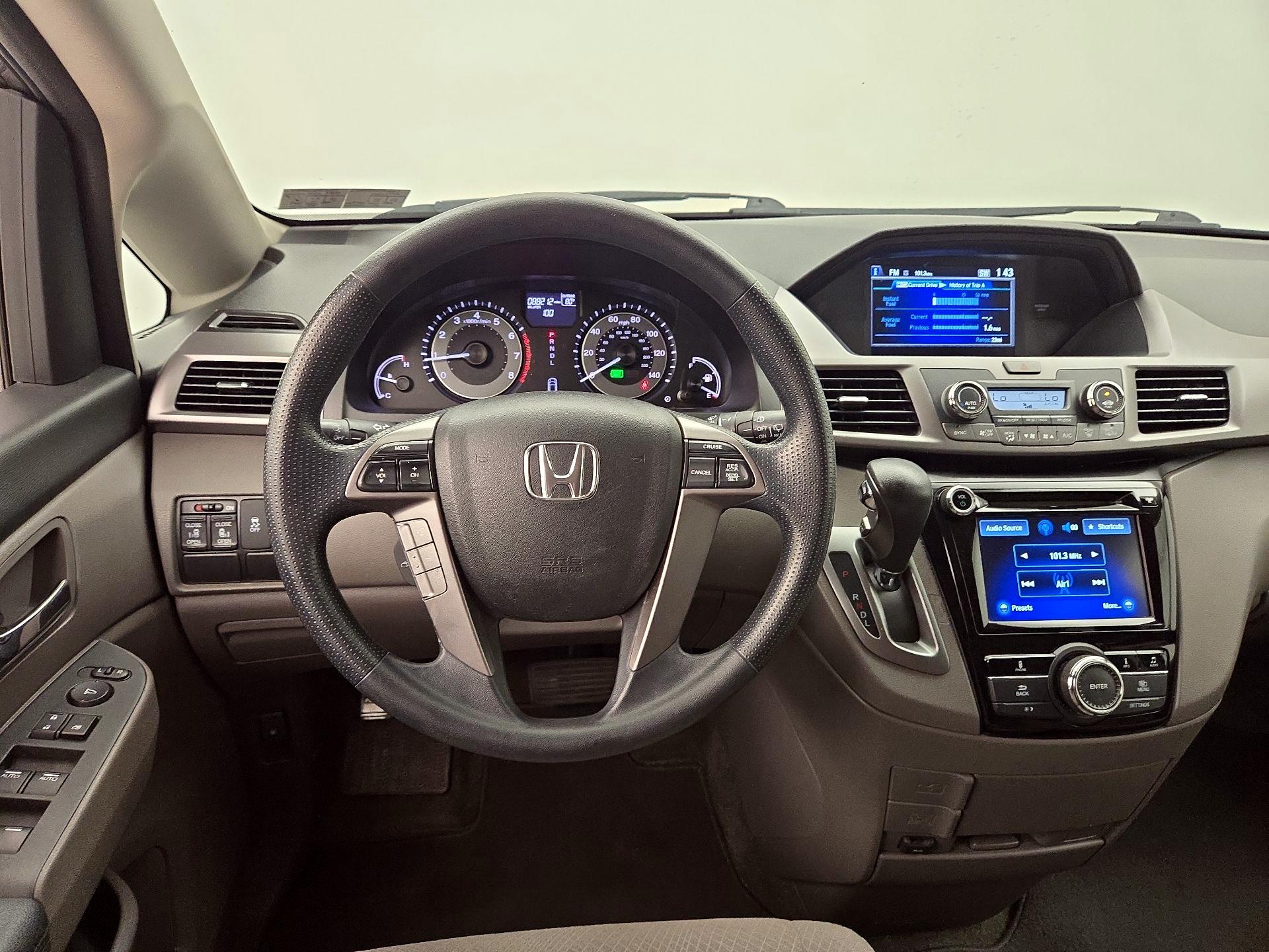 Thumbnail: 2015 Honda Odyssey - 10