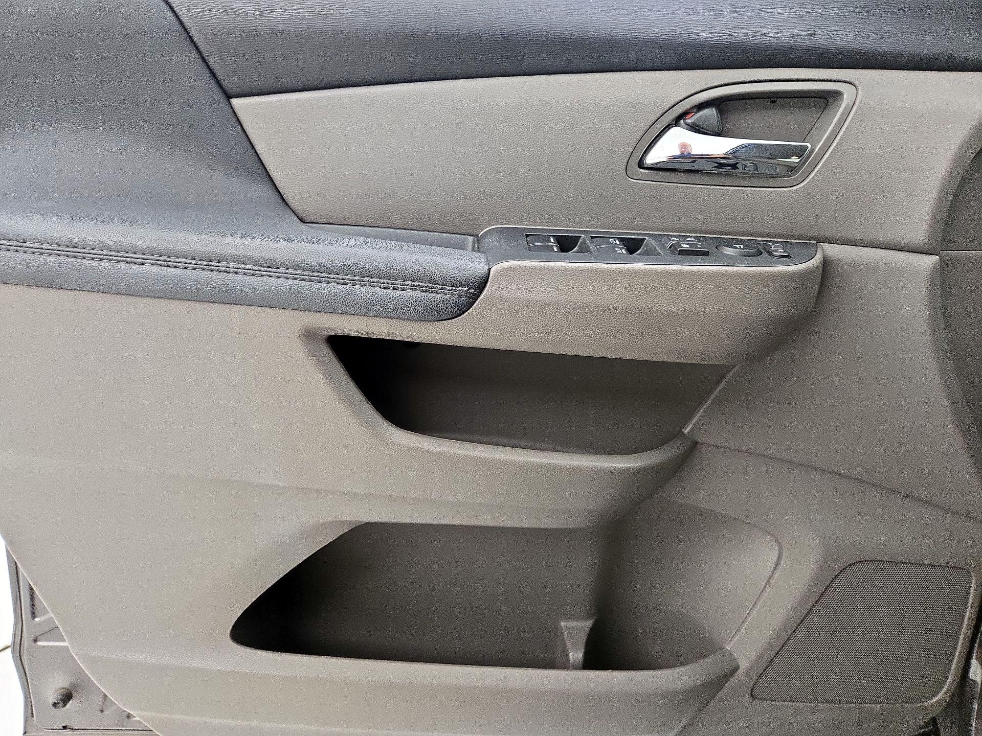 Thumbnail: 2015 Honda Odyssey - 12