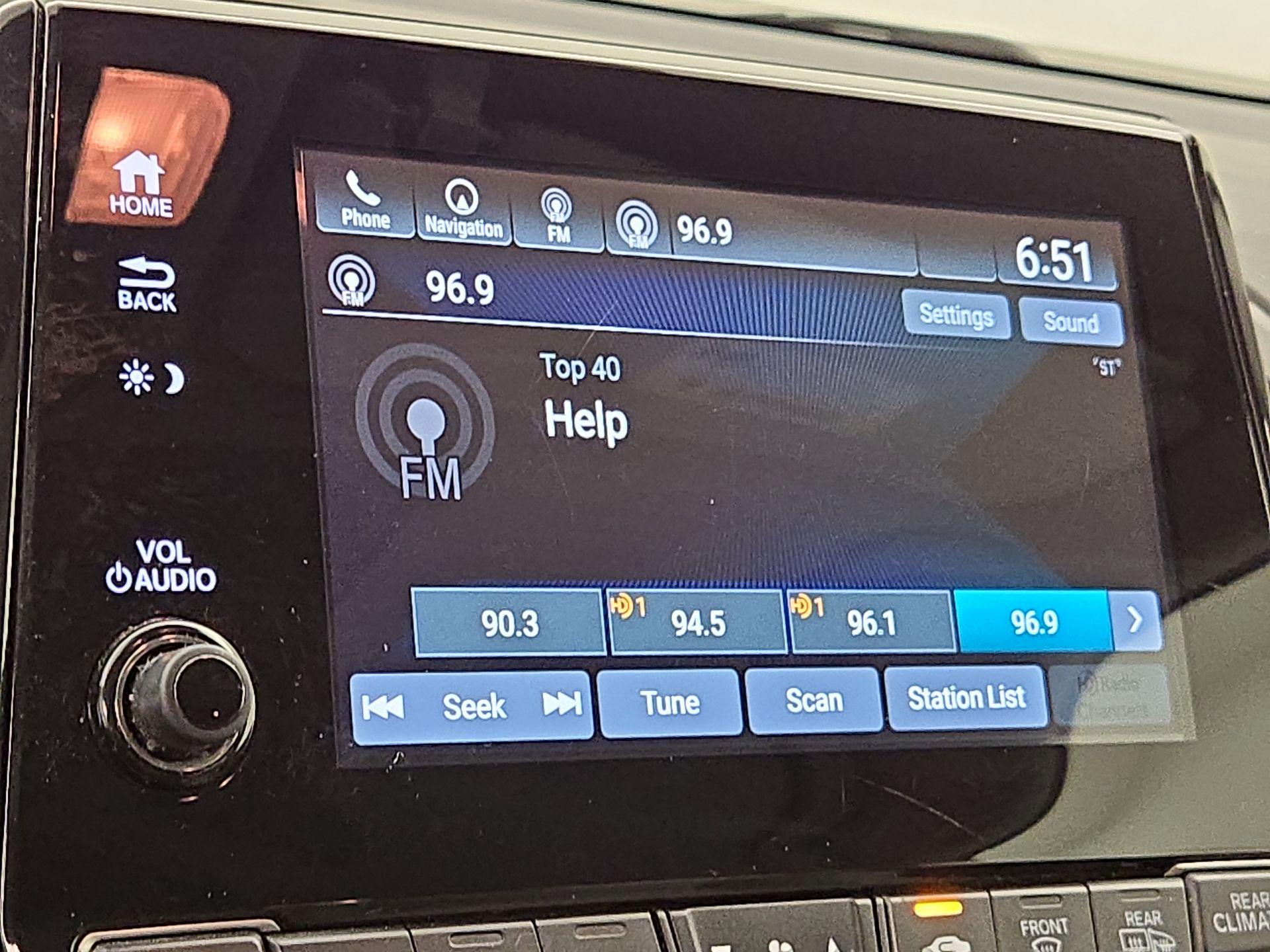 Thumbnail: 2019 Honda Odyssey - 16