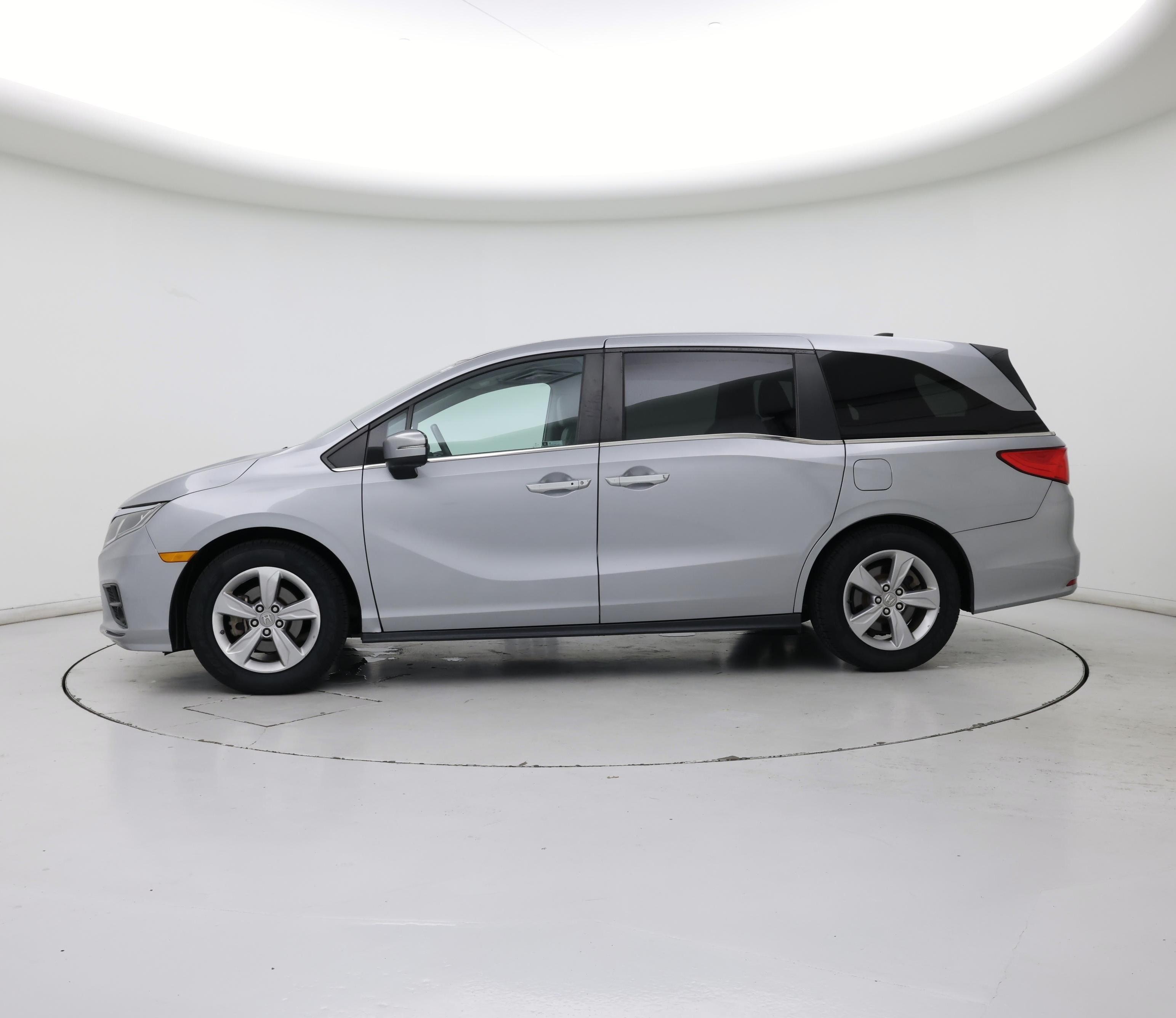 Thumbnail: 2019 Honda Odyssey - 3