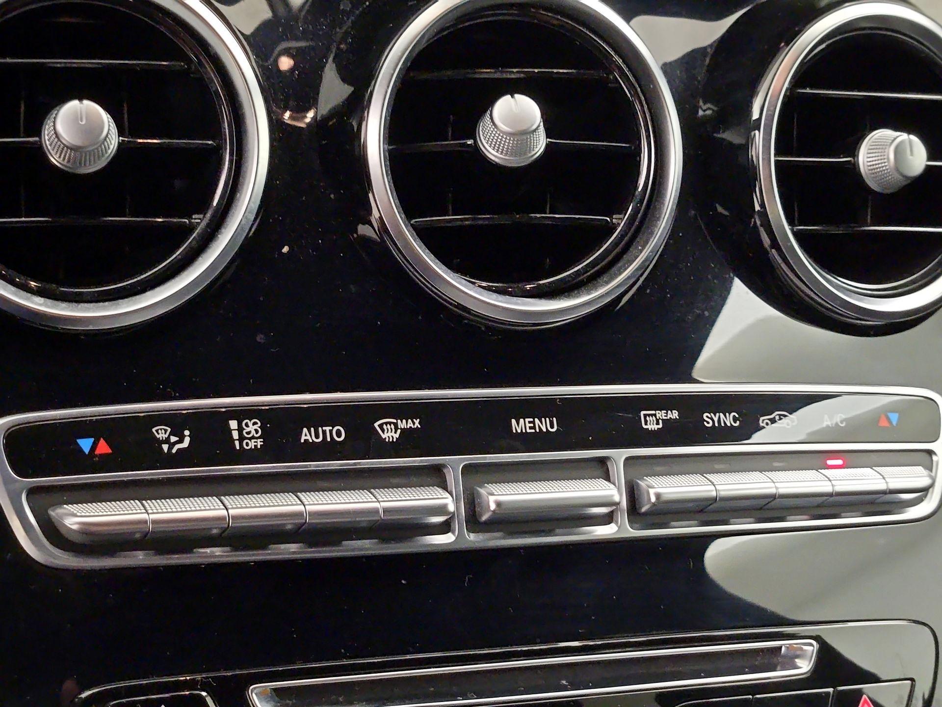 Thumbnail: 2017 Mercedes-Benz GLC - 17