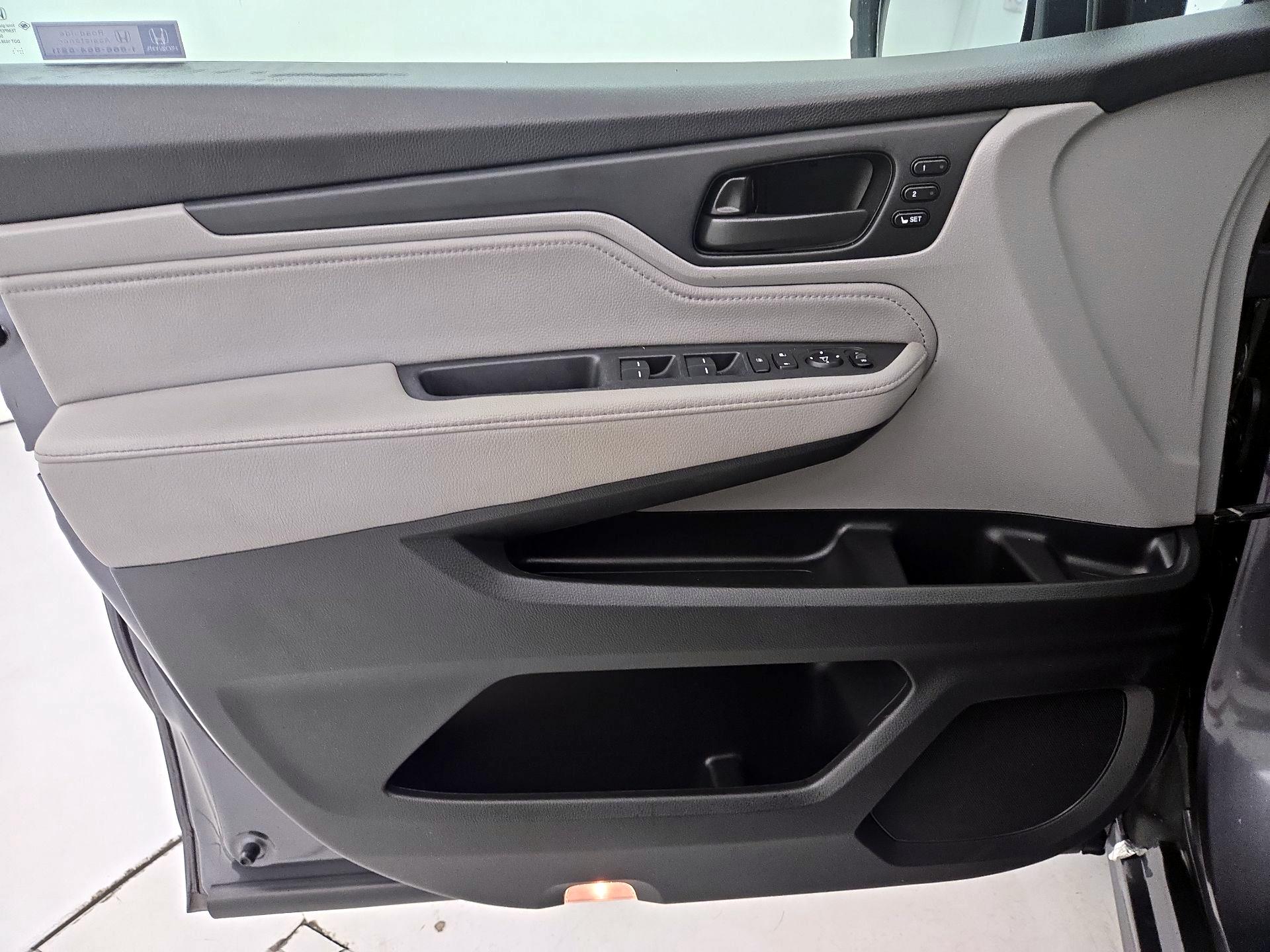 Thumbnail: 2020 Honda Odyssey - 12