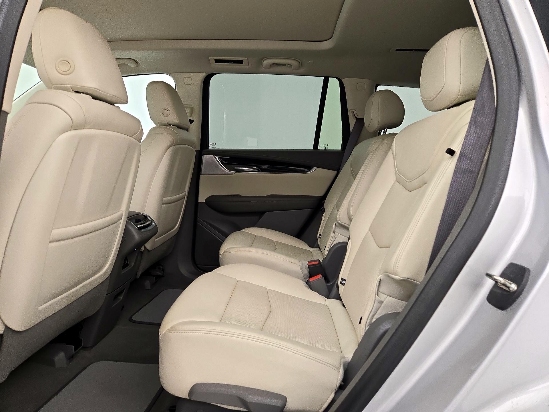 Thumbnail: 2020 Cadillac XT6 - 20