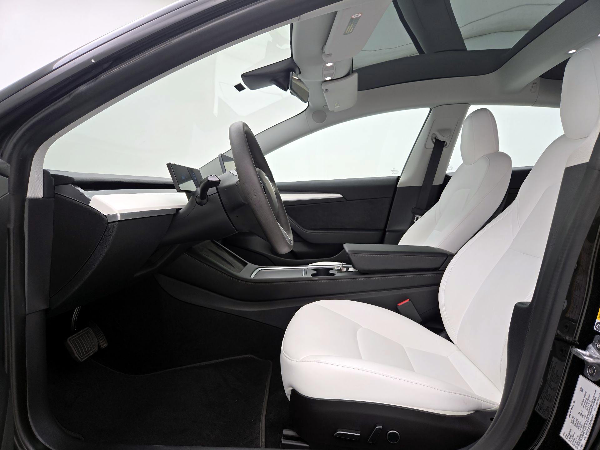 Thumbnail: 2023 Tesla Model 3 - 11
