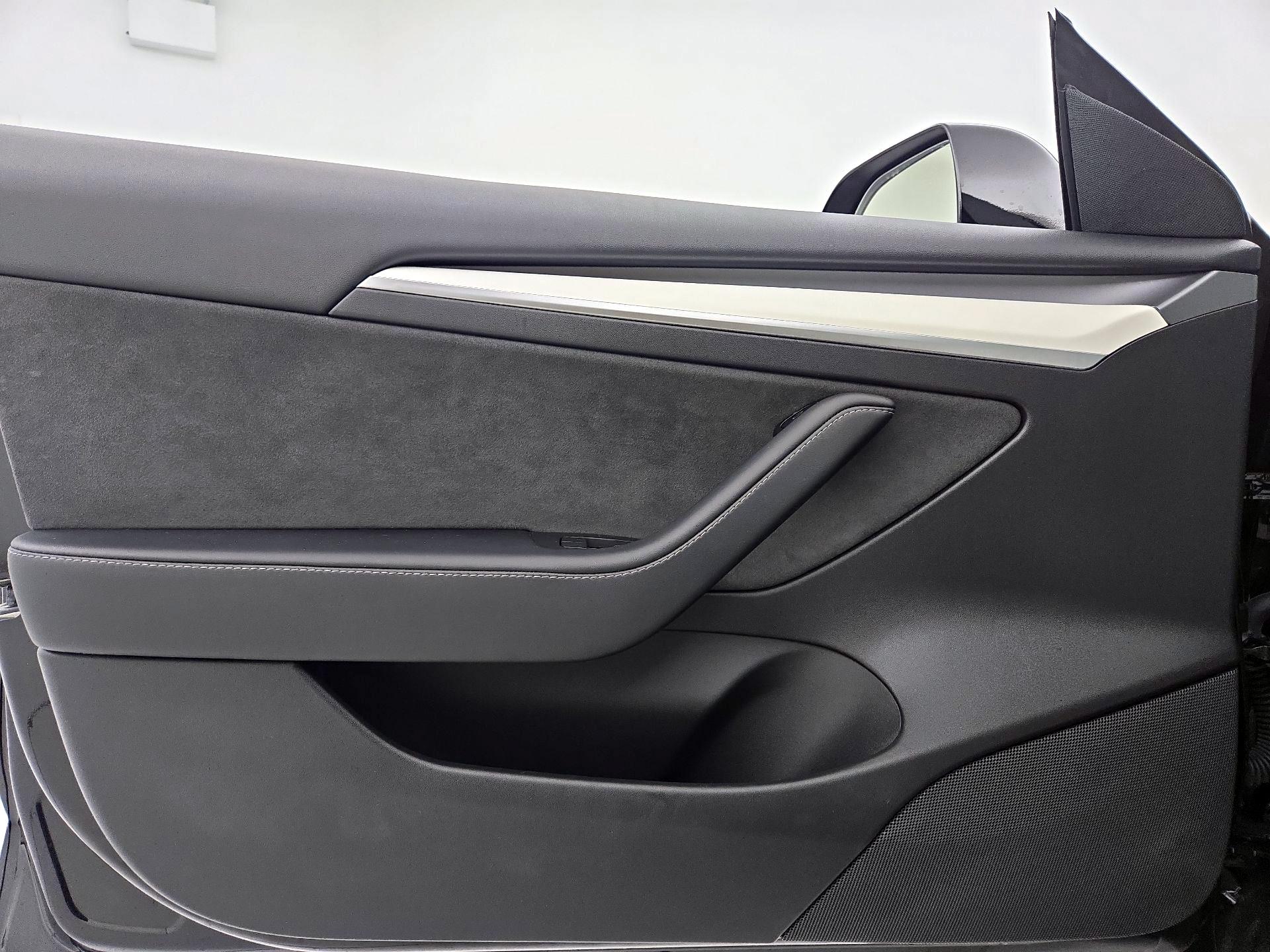 Thumbnail: 2023 Tesla Model 3 - 12