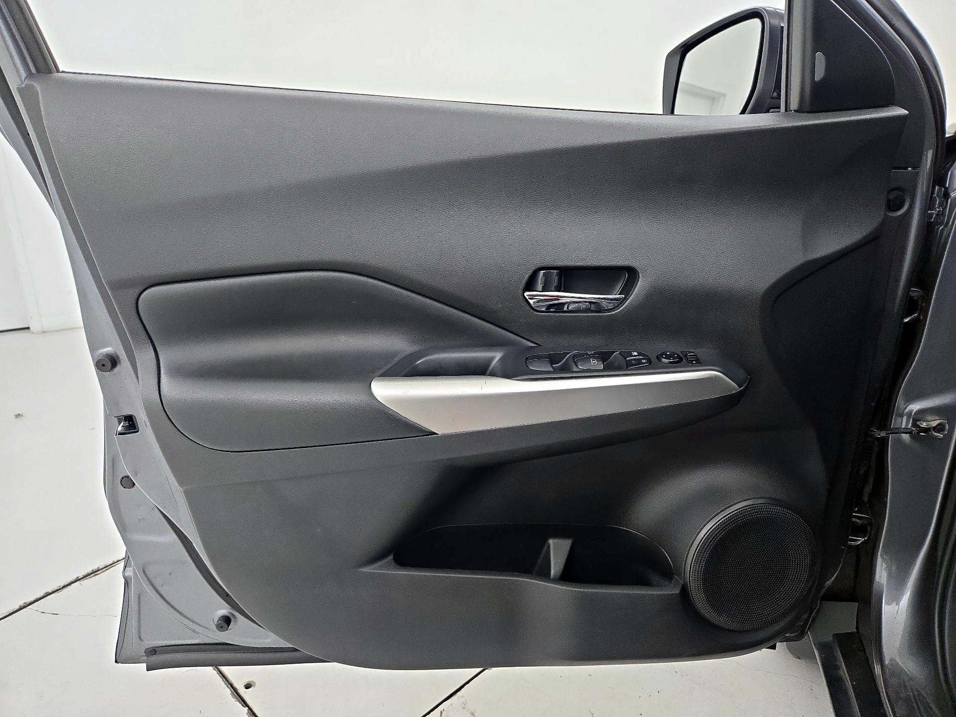 Thumbnail: 2020 Nissan Kicks - 12