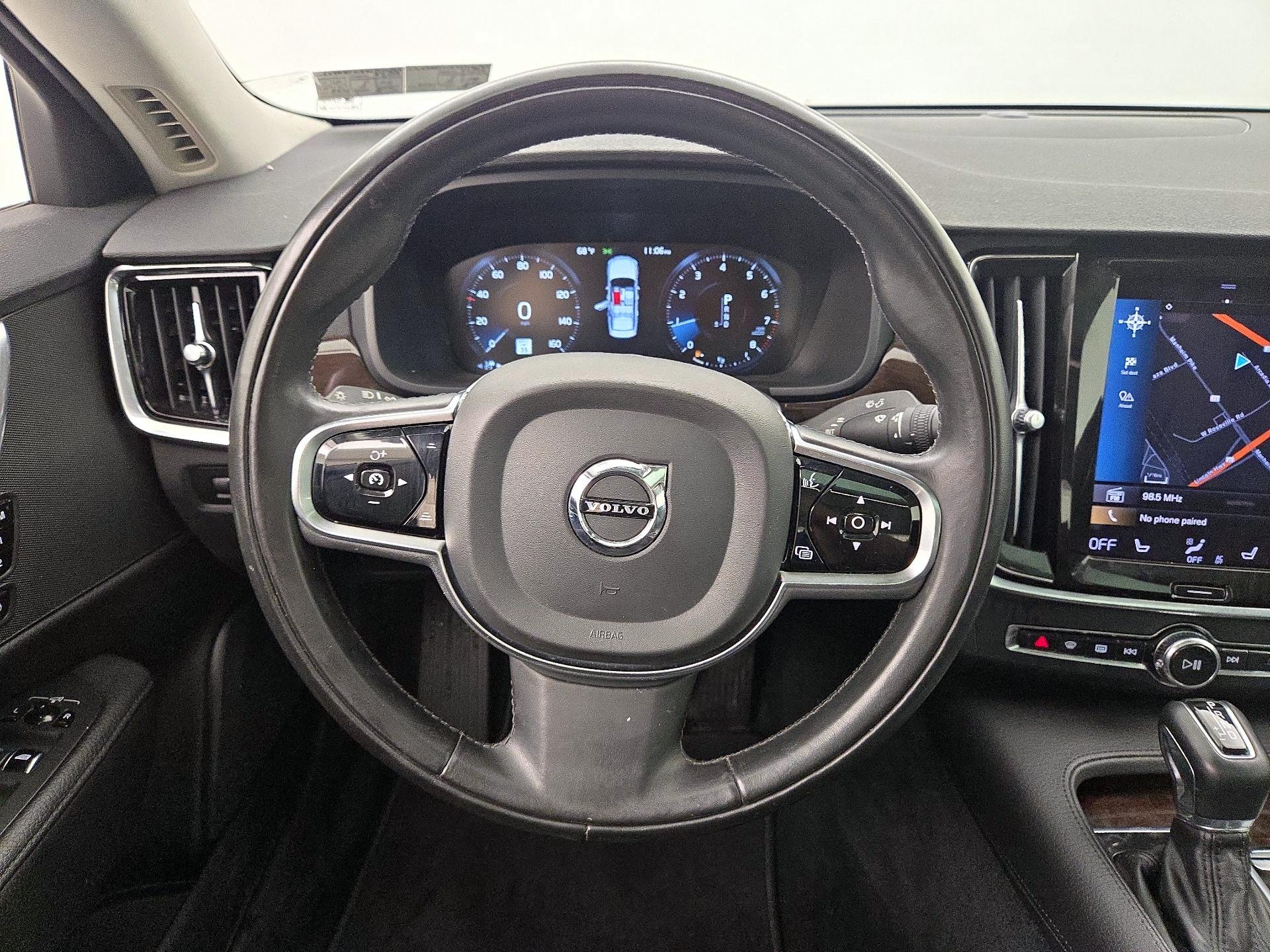Thumbnail: 2020 Volvo S90 - 10