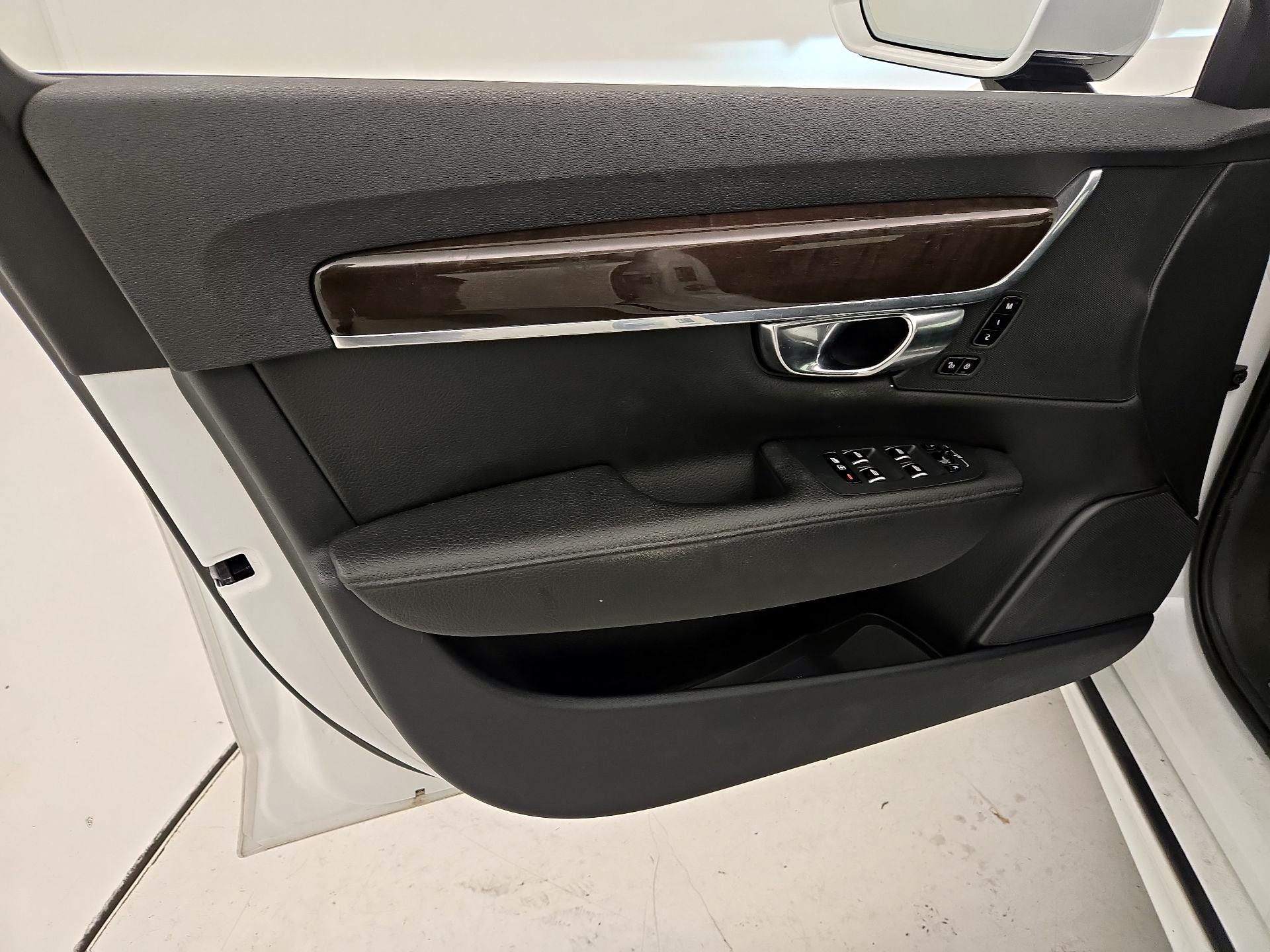 Thumbnail: 2020 Volvo S90 - 12