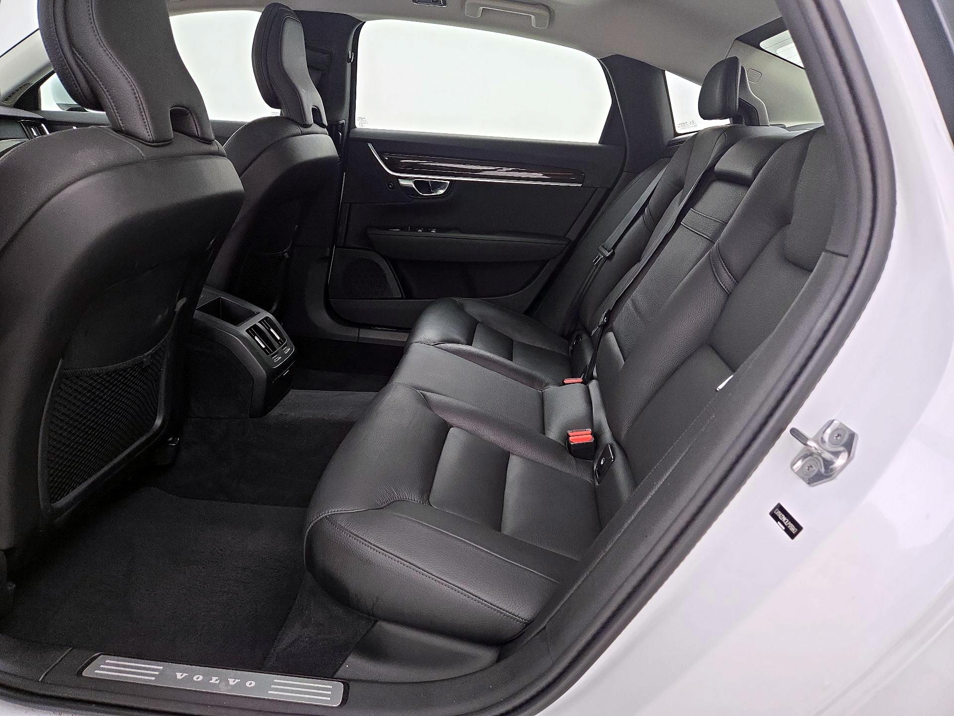 Thumbnail: 2020 Volvo S90 - 19